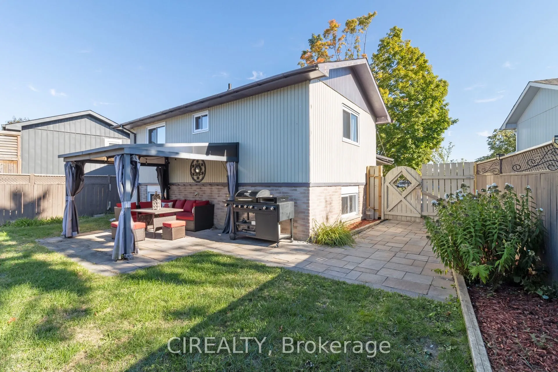 53 Christie Crescent