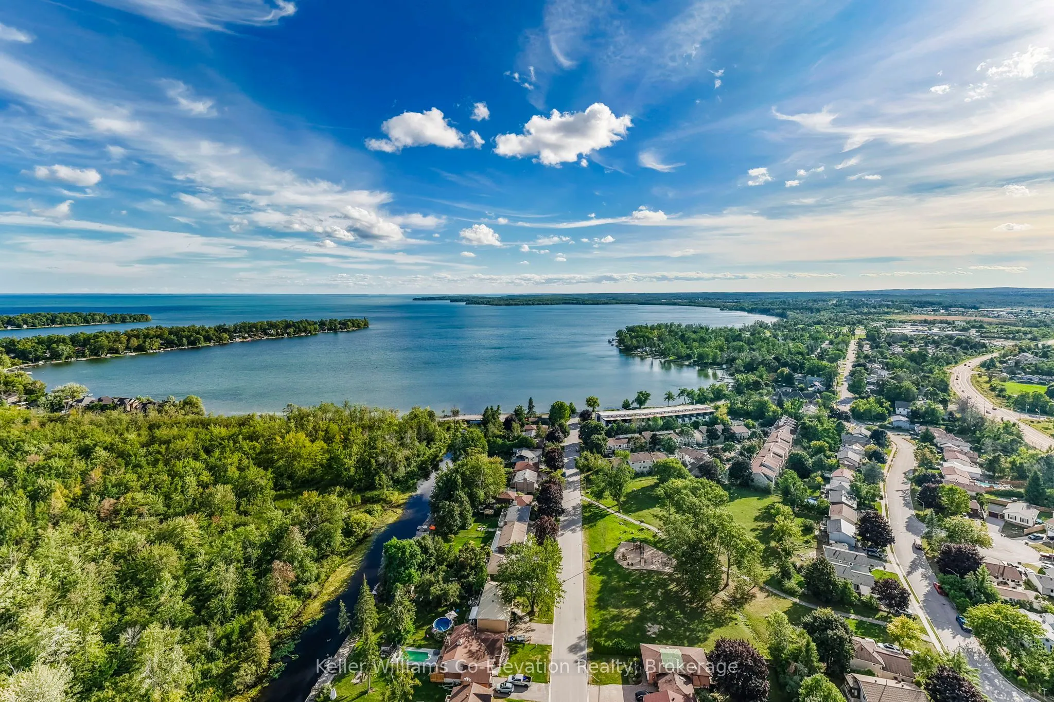 32 Lankin Boulevard
