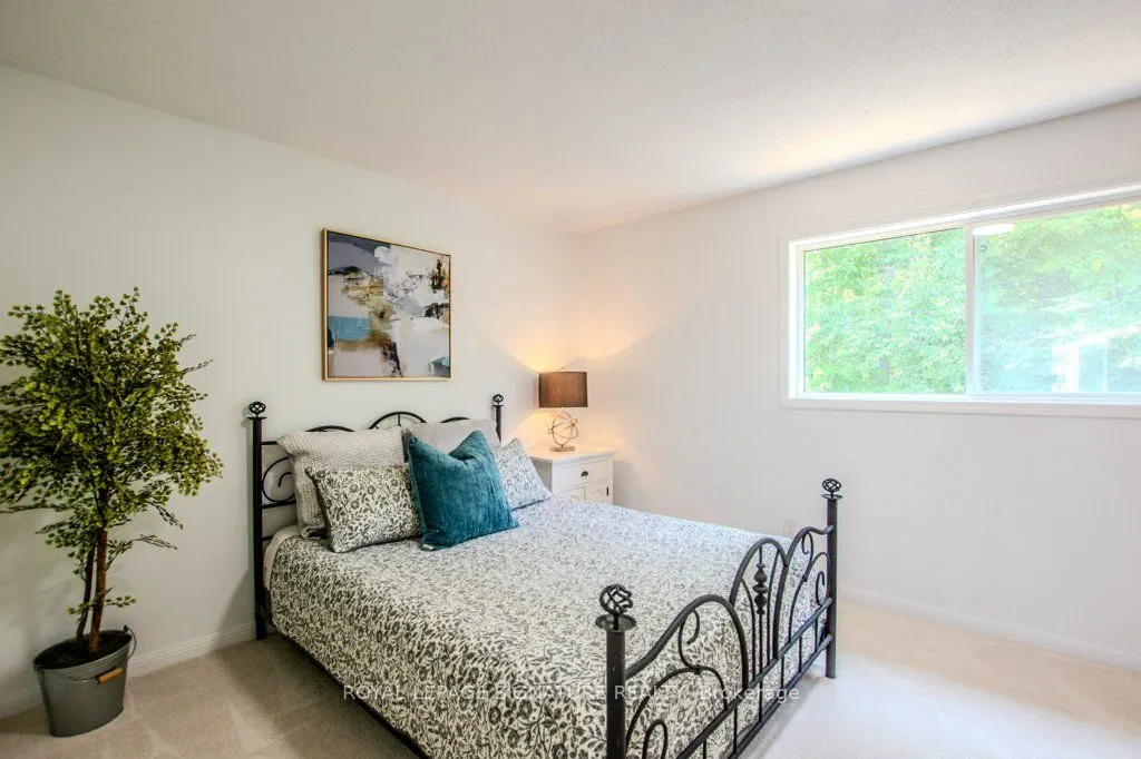 108 Hawthorne Crescent