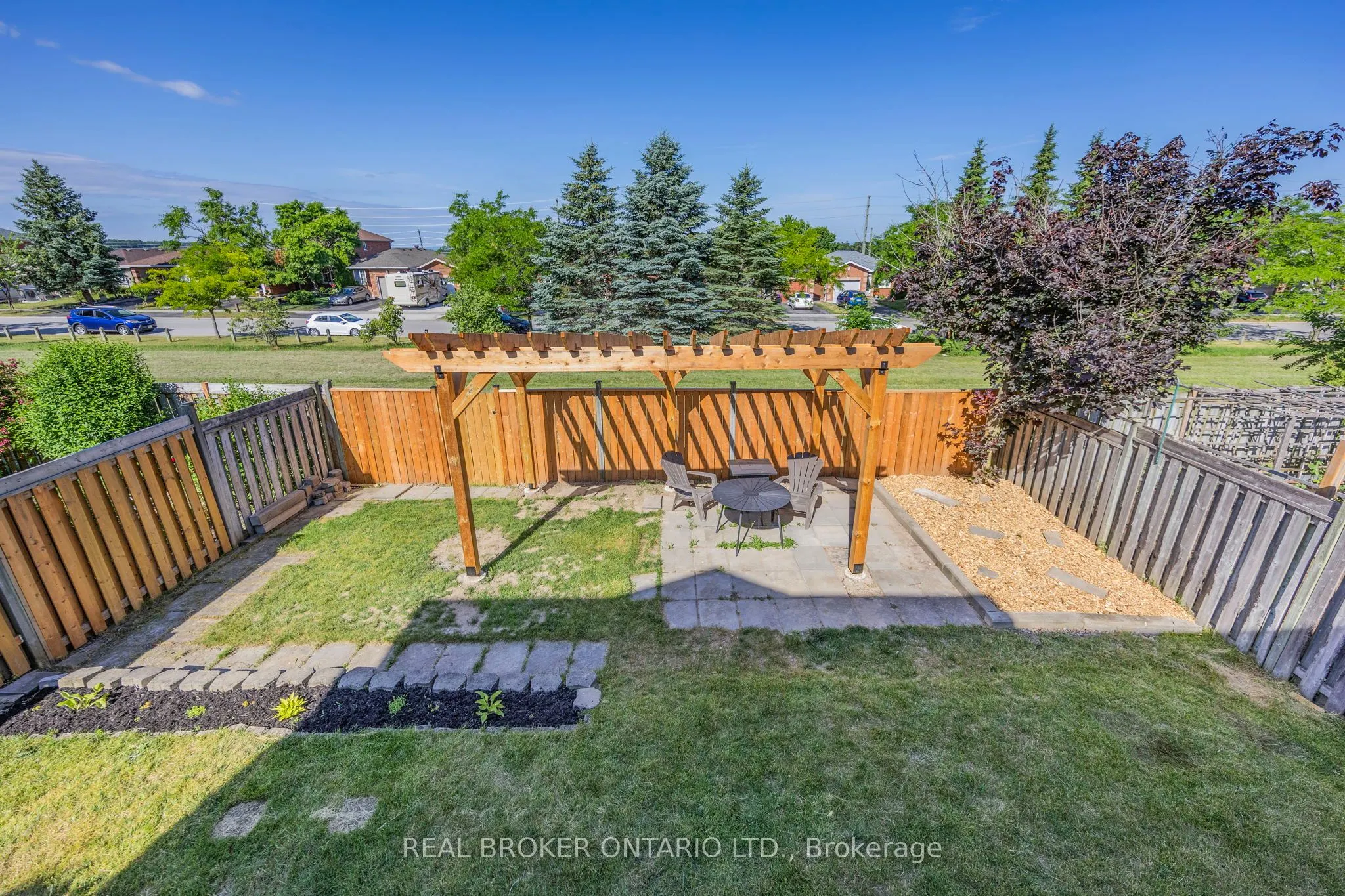 32 BLACK WILLOW Drive