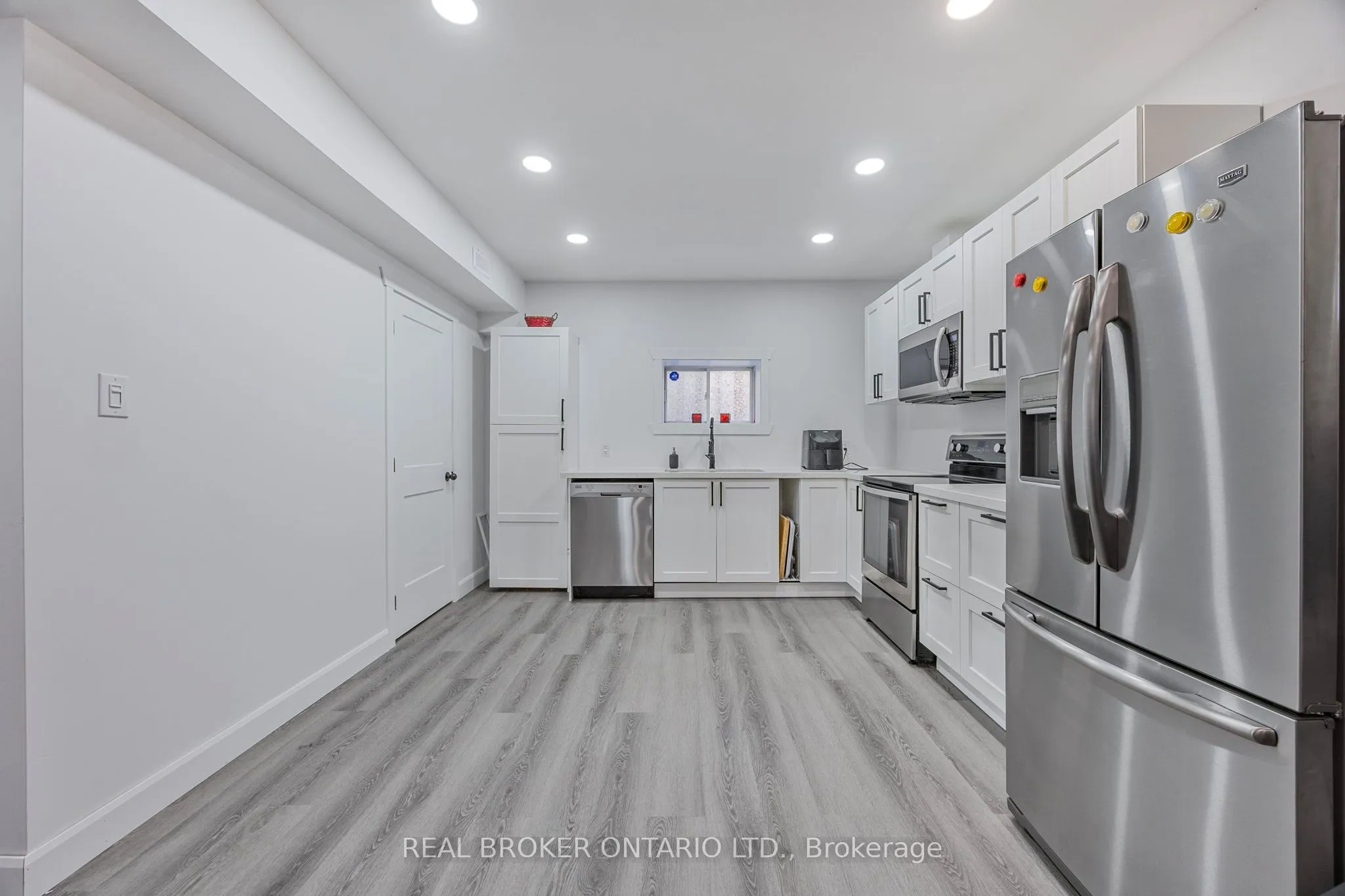 32 BLACK WILLOW Drive