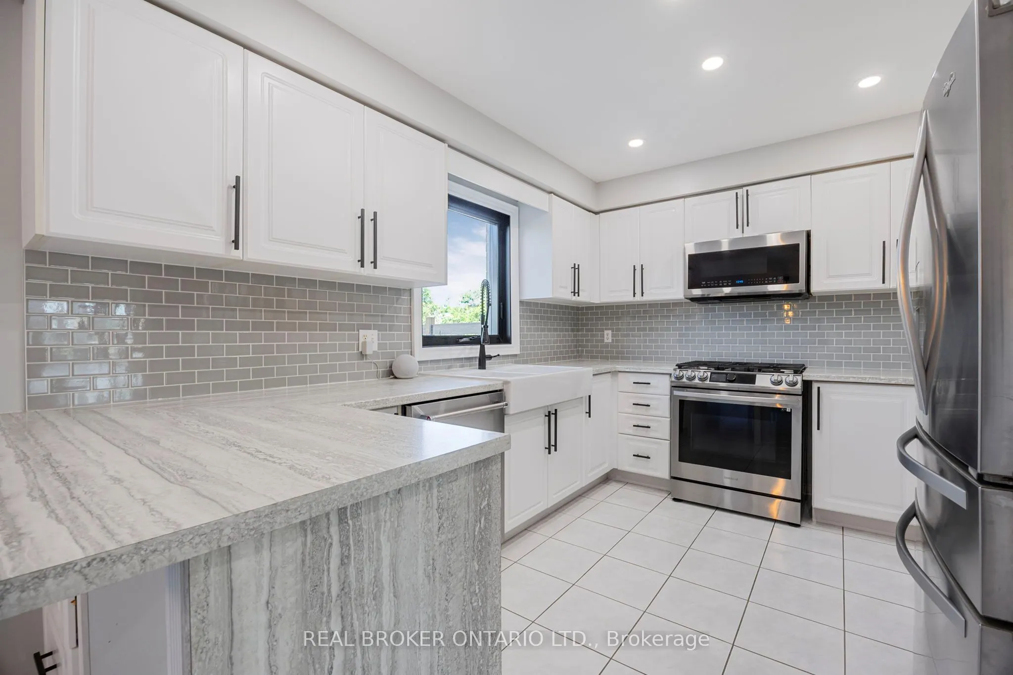 32 BLACK WILLOW Drive