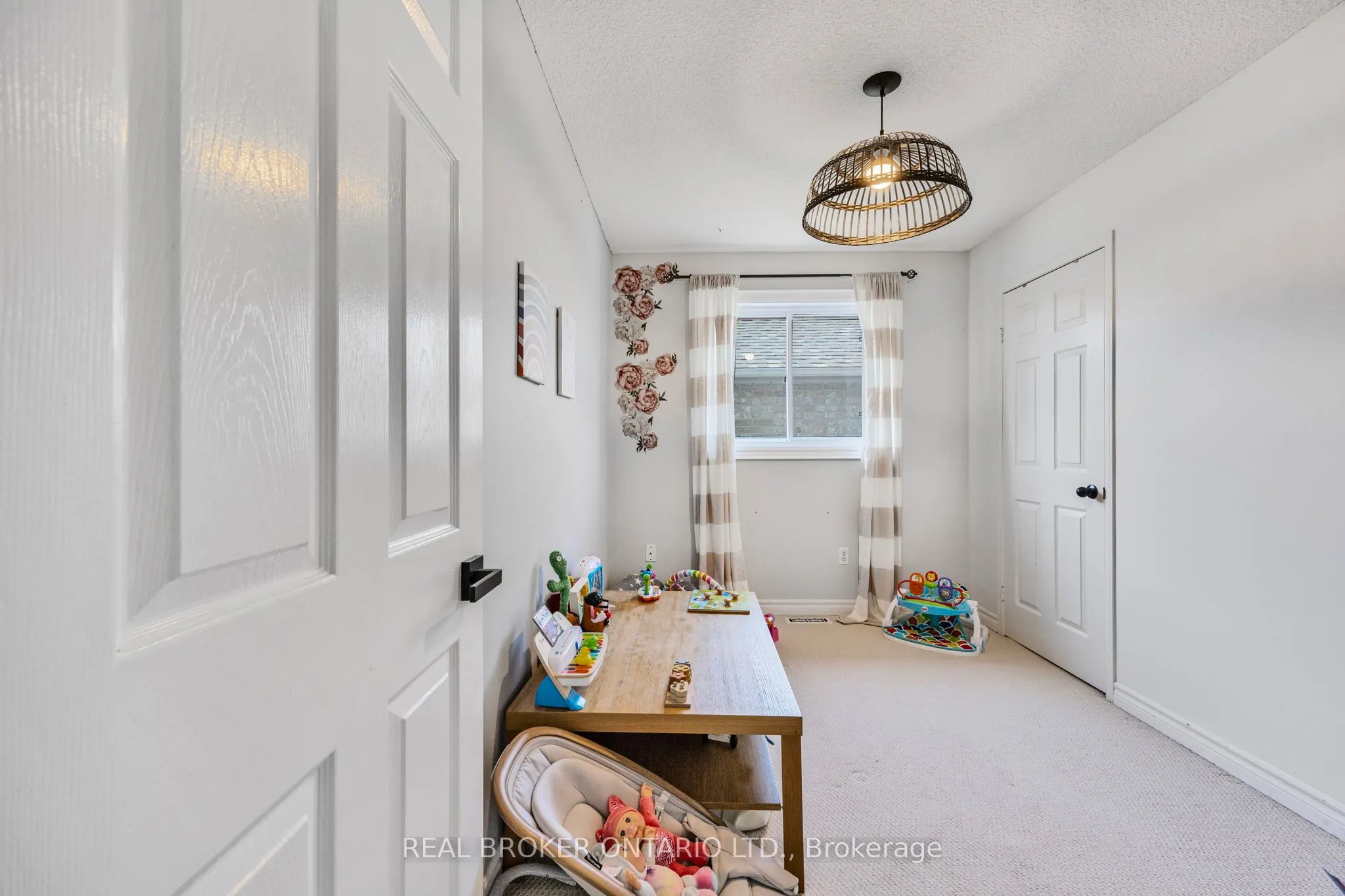 32 BLACK WILLOW Drive