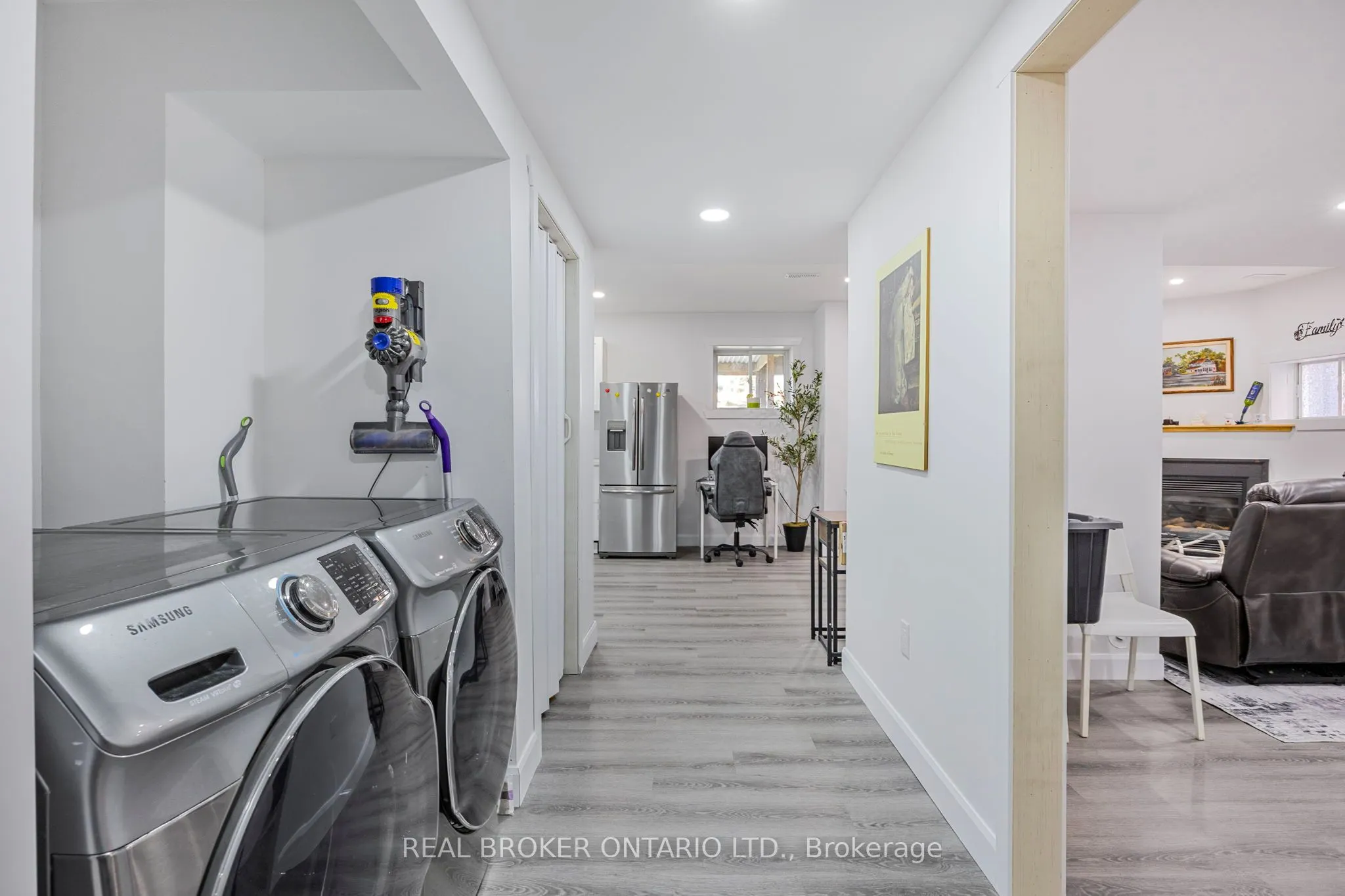32 BLACK WILLOW Drive