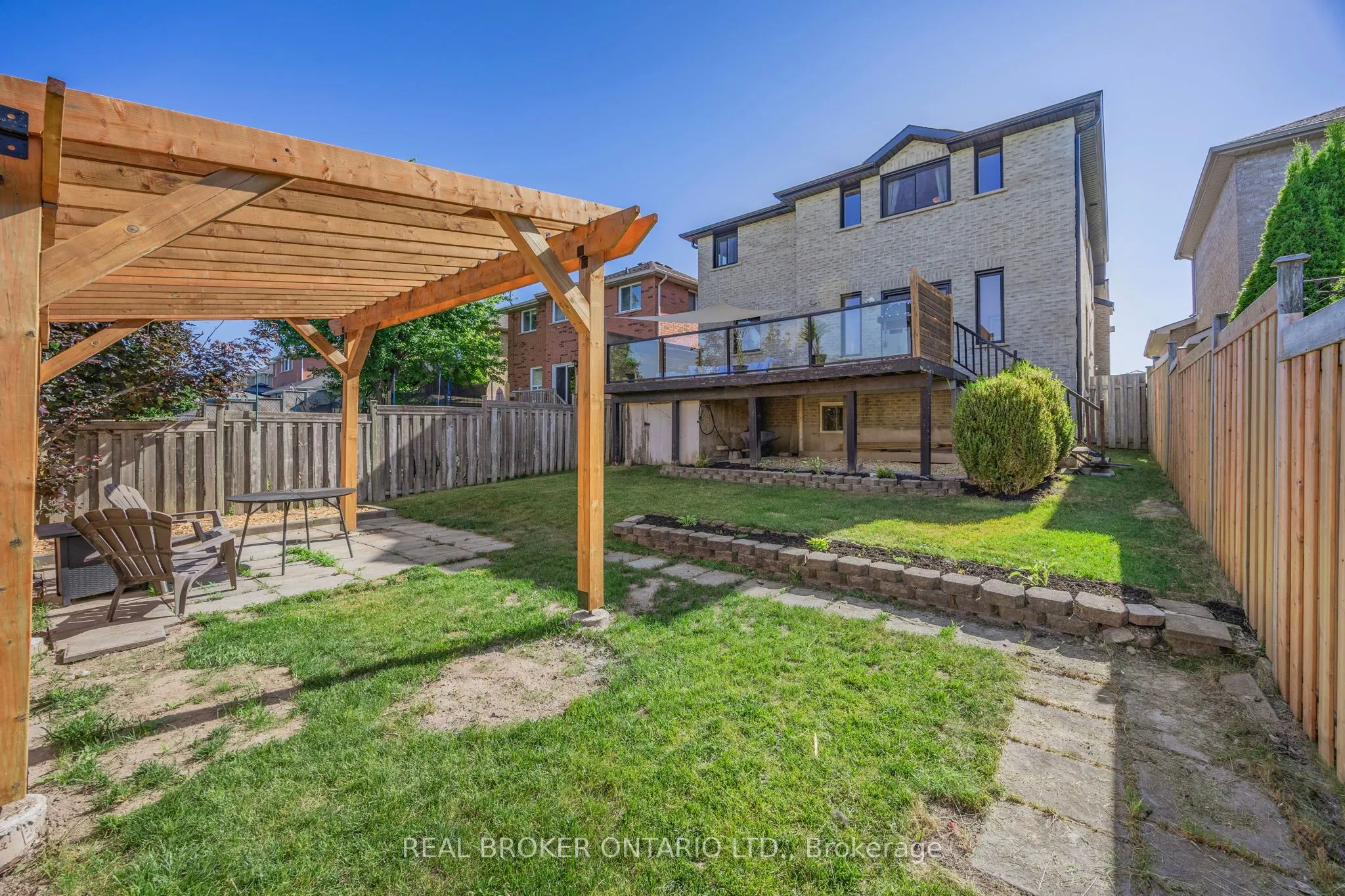 32 BLACK WILLOW Drive
