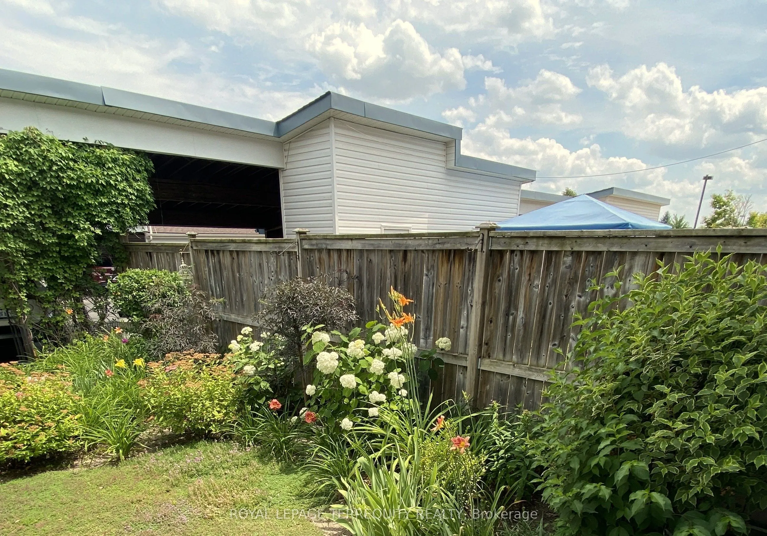 5 Silver Maple Crescent