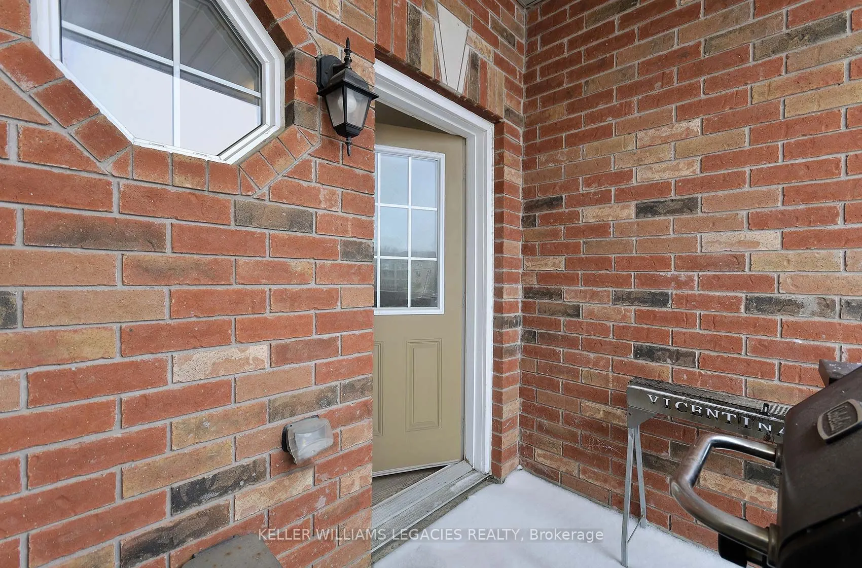 57 FERNDALE Drive S, #7