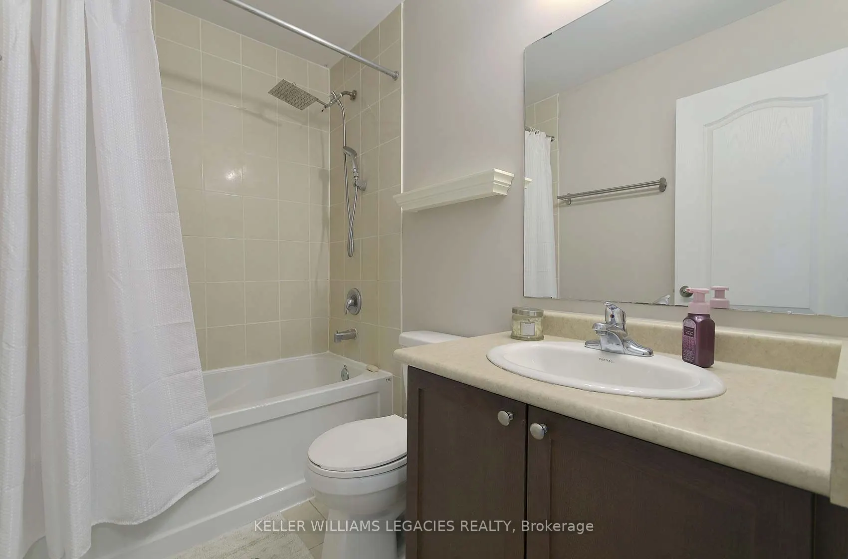57 FERNDALE Drive S, #7