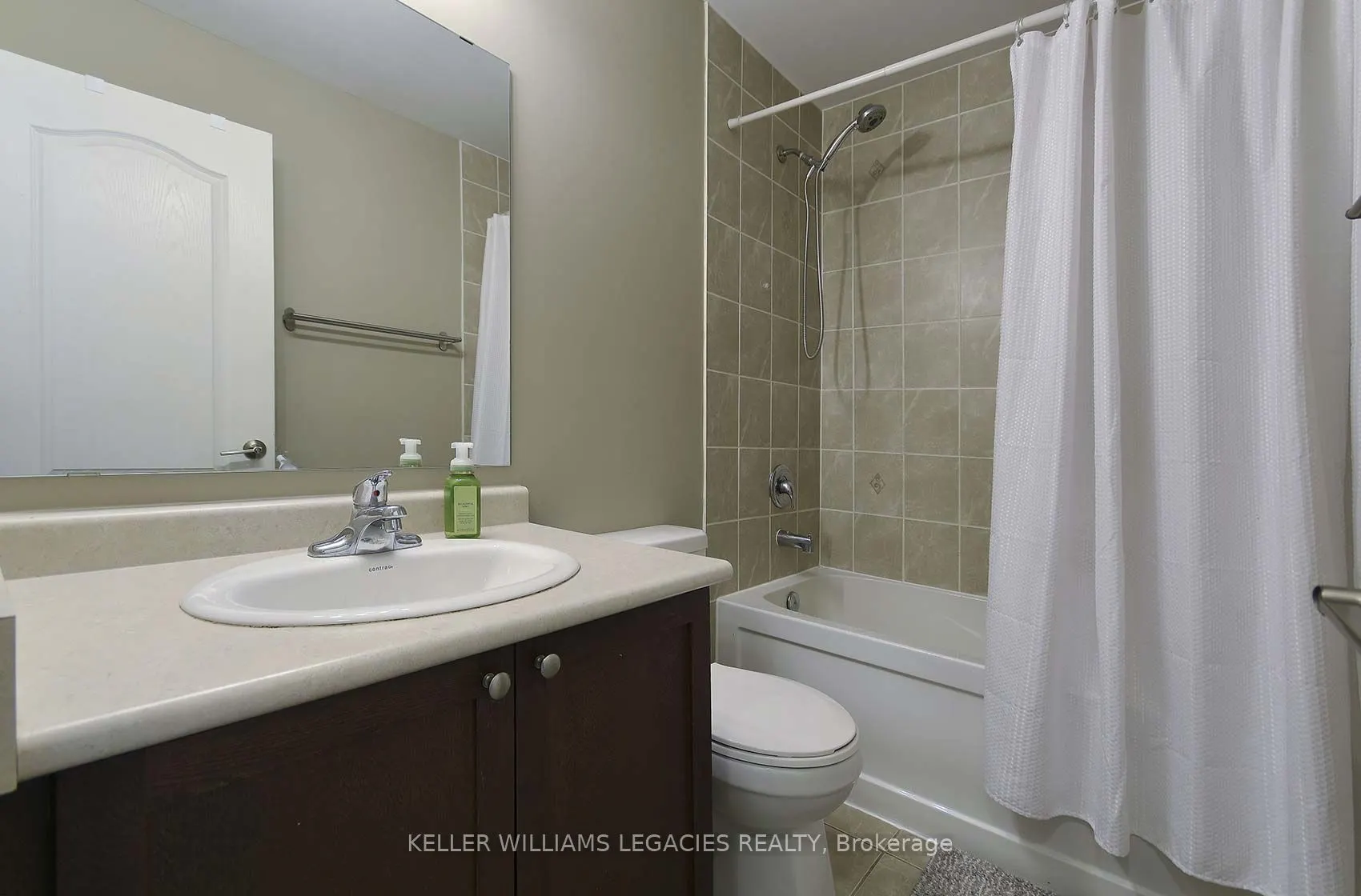 57 FERNDALE Drive S, #7