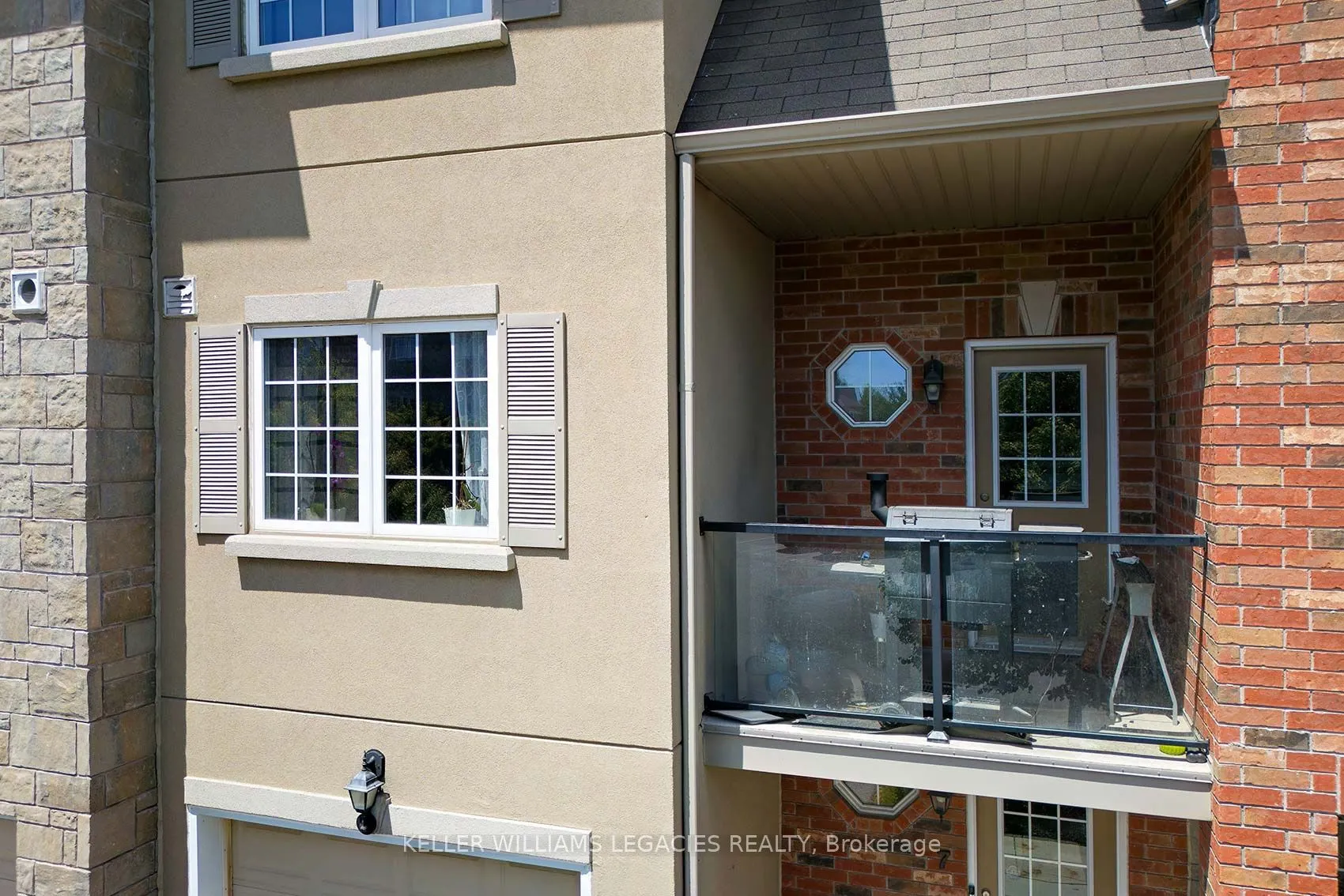 57 FERNDALE Drive S, #7