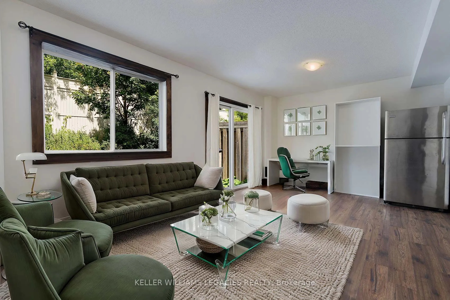57 FERNDALE Drive S, #7