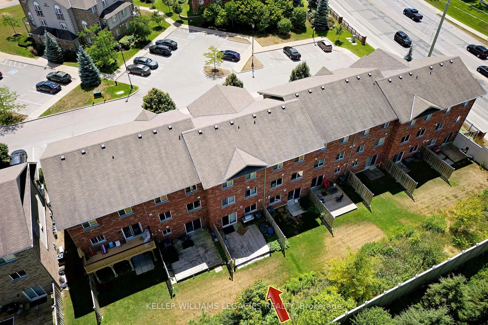57 FERNDALE Drive S, #7