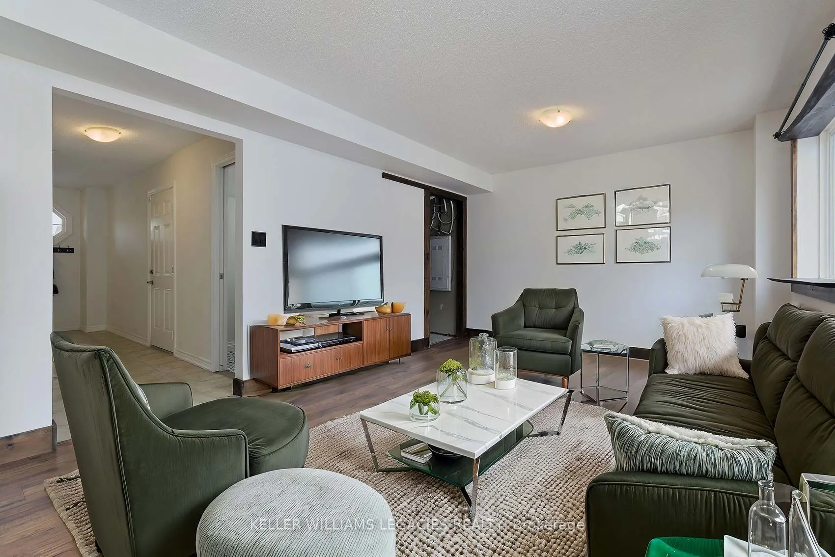 57 FERNDALE Drive S, #7