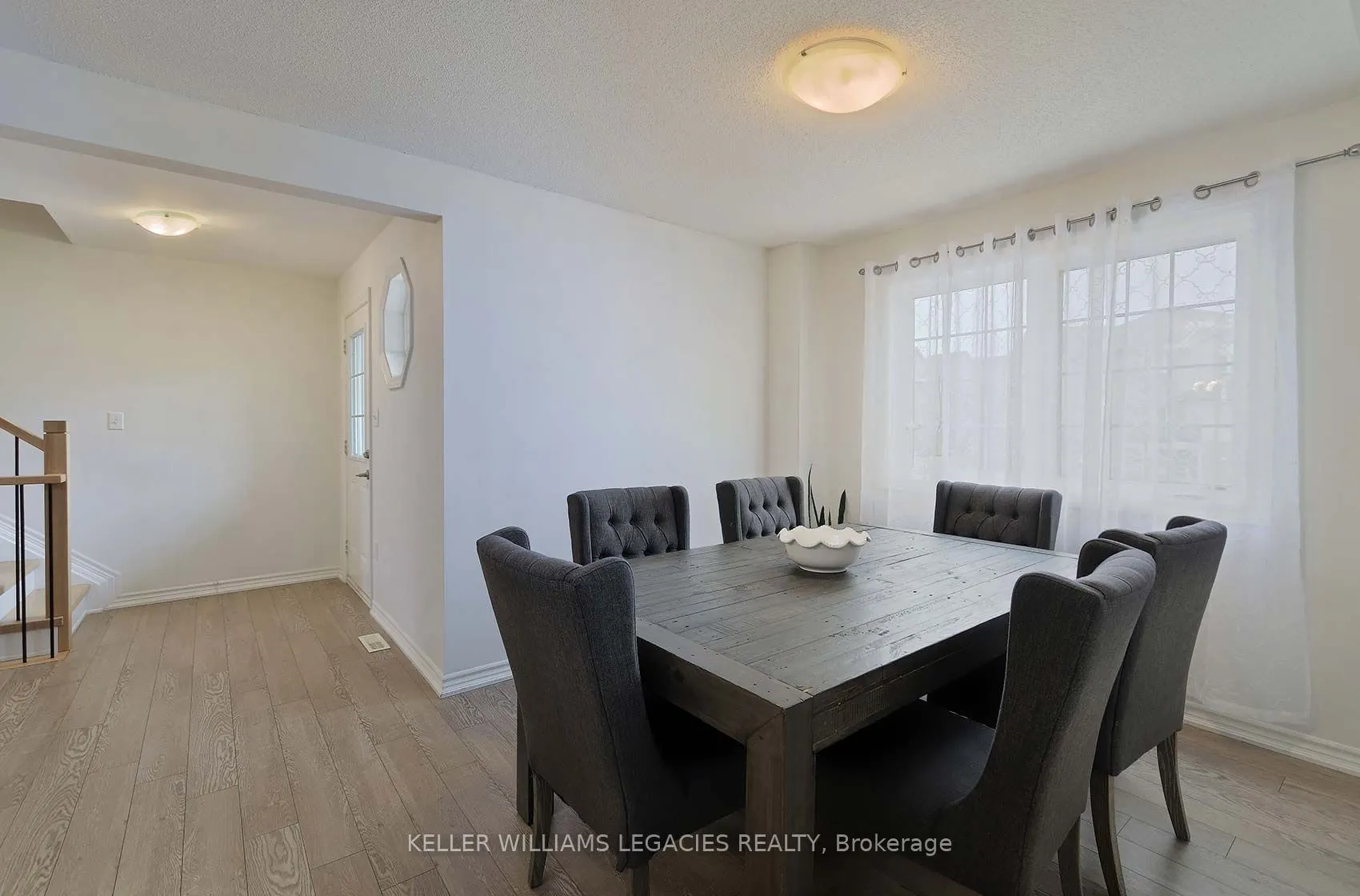 57 FERNDALE Drive S, #7