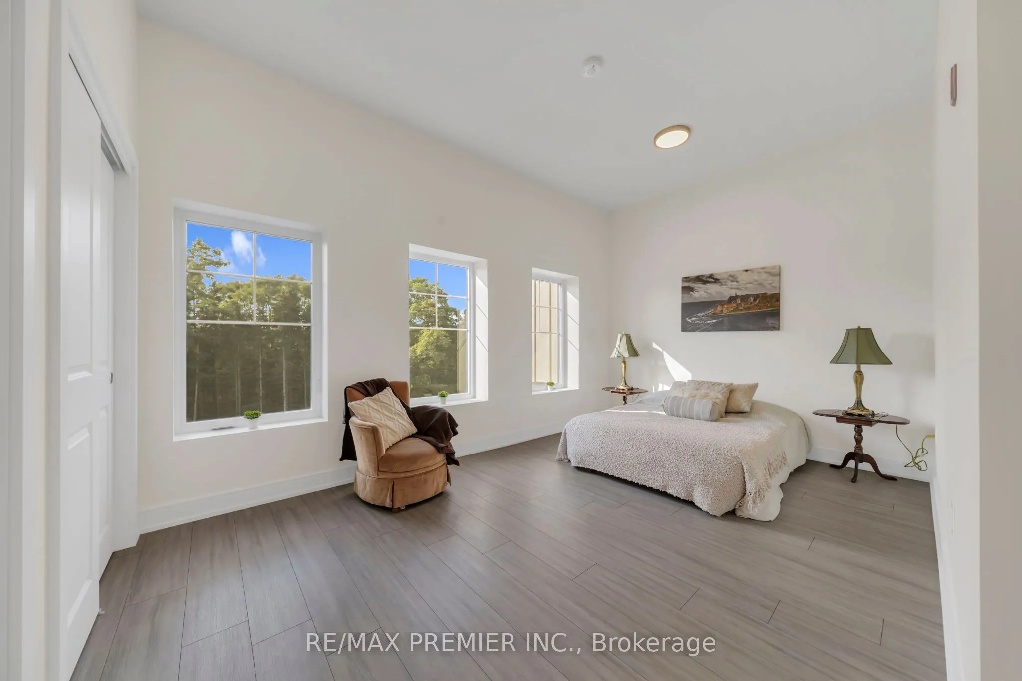 121 Mary Street, #309
