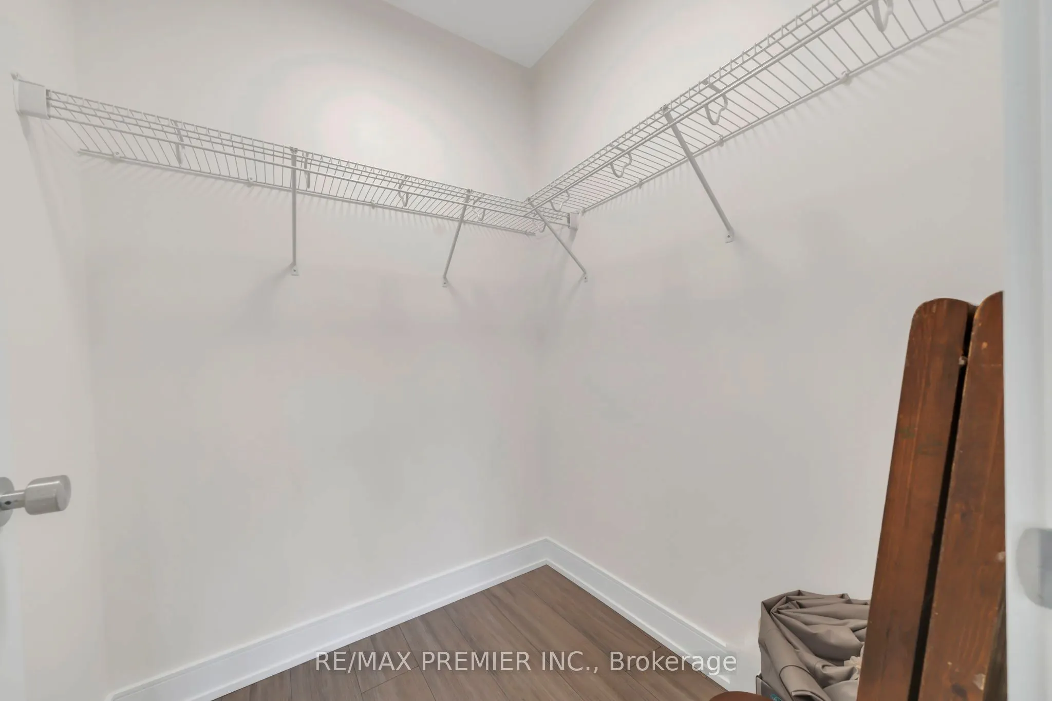 121 Mary Street, #309