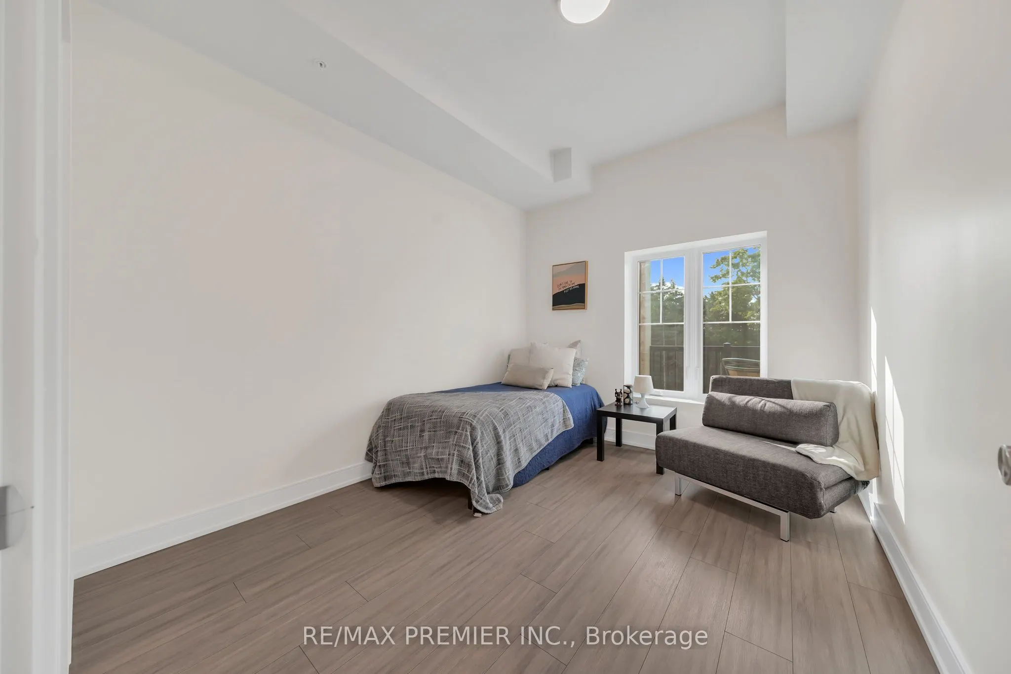 121 Mary Street, #309