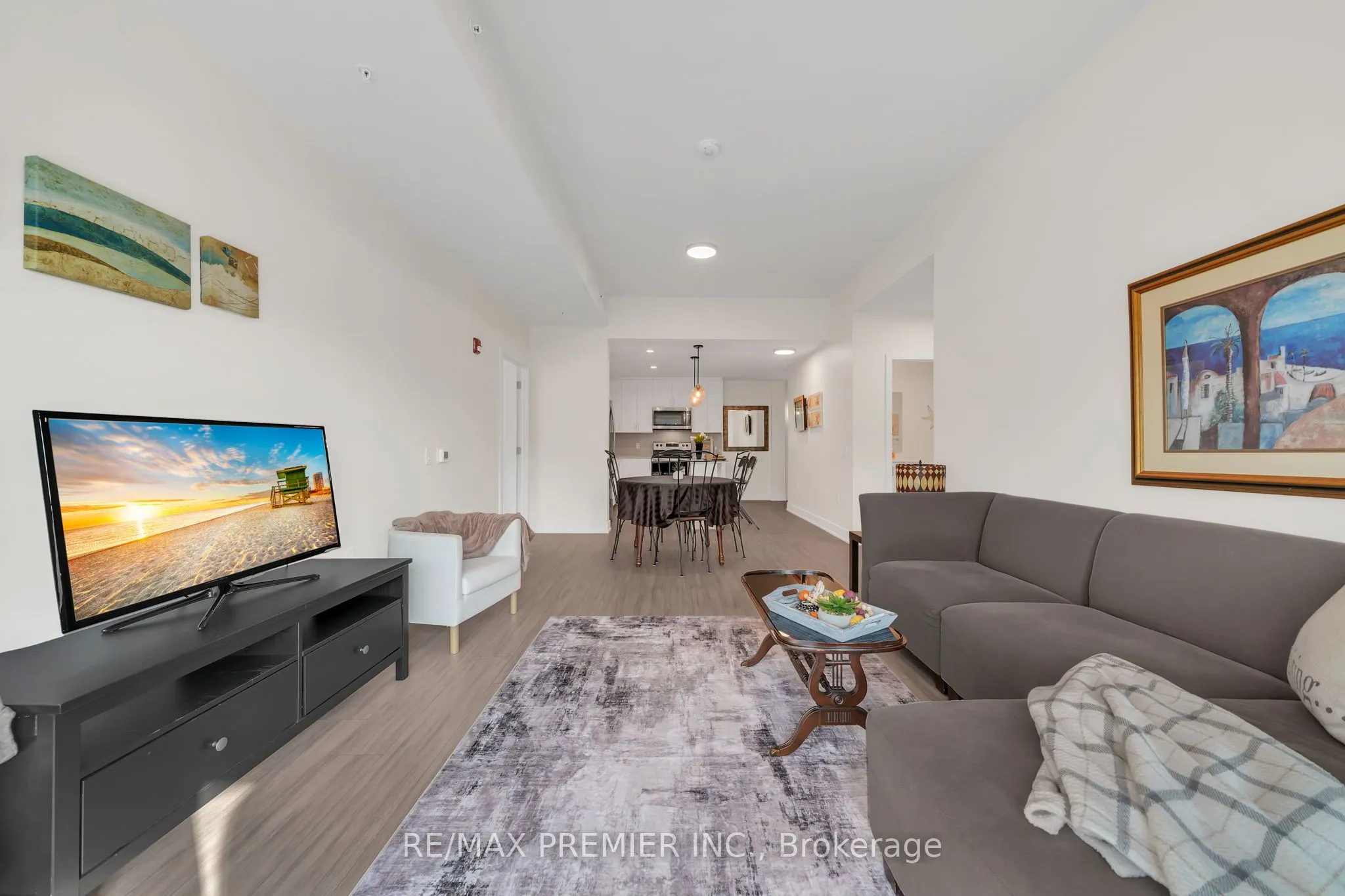 121 Mary Street, #309