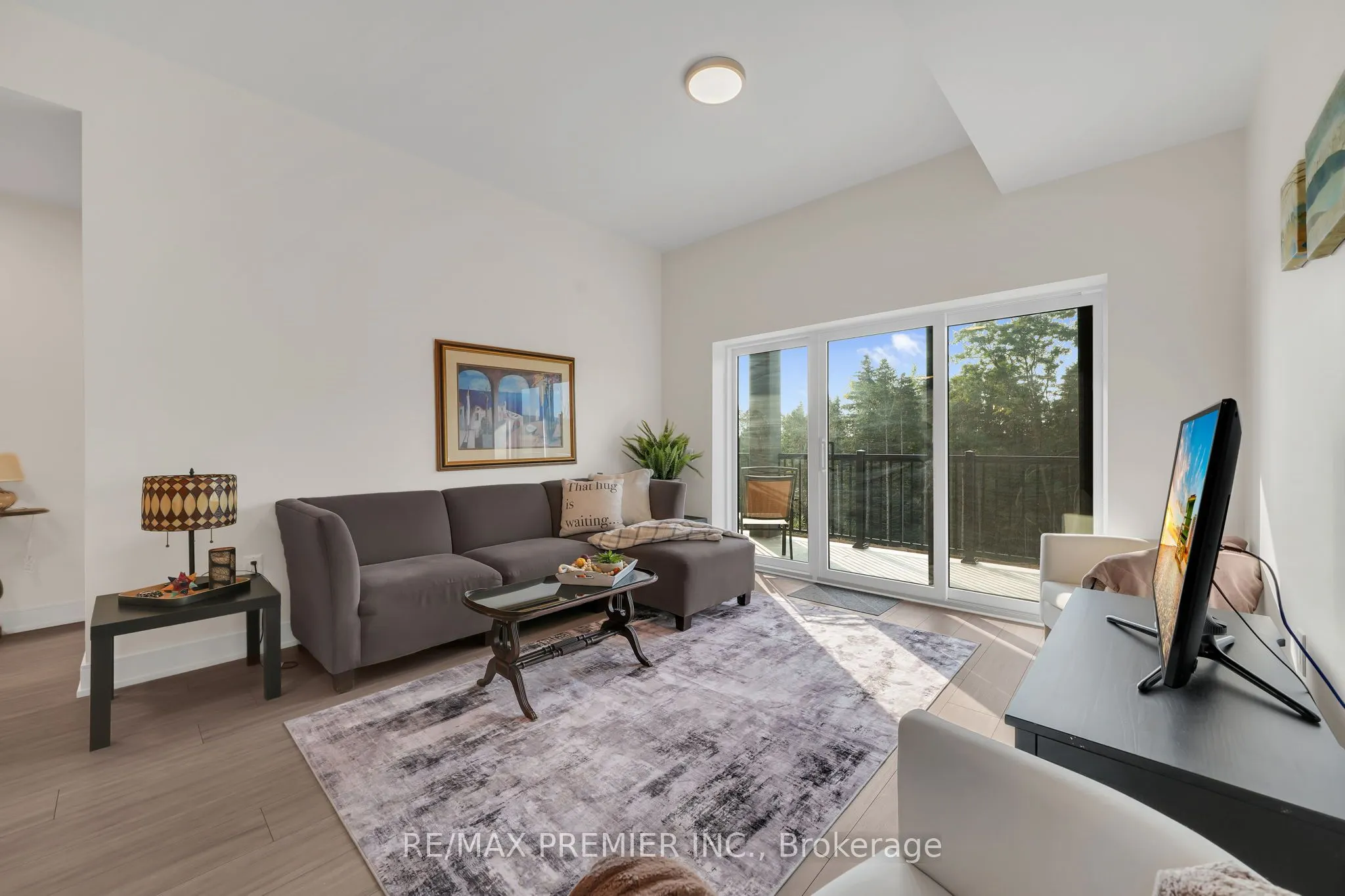 121 Mary Street, #309