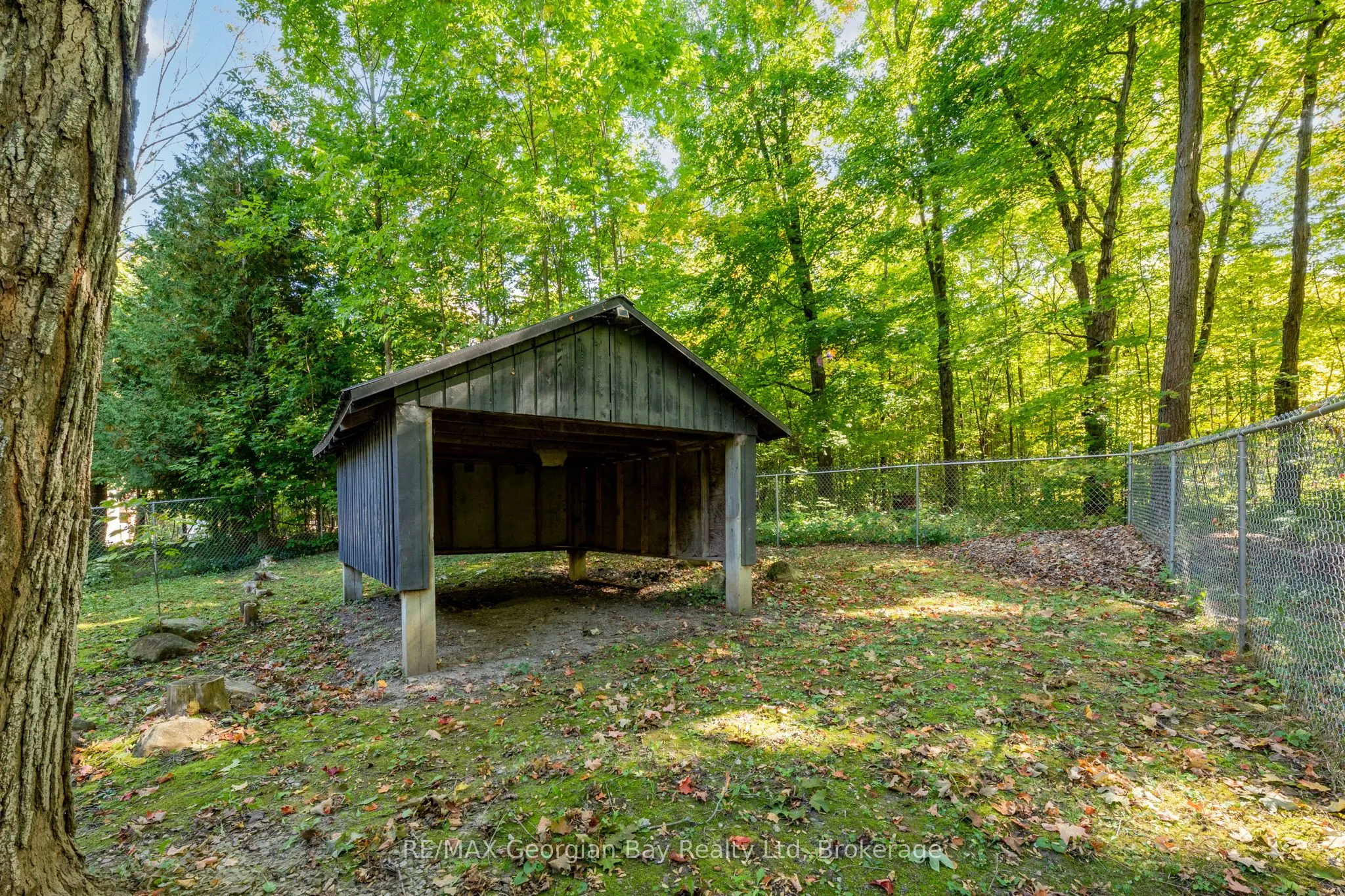 1745 Twin Oaks Crescent