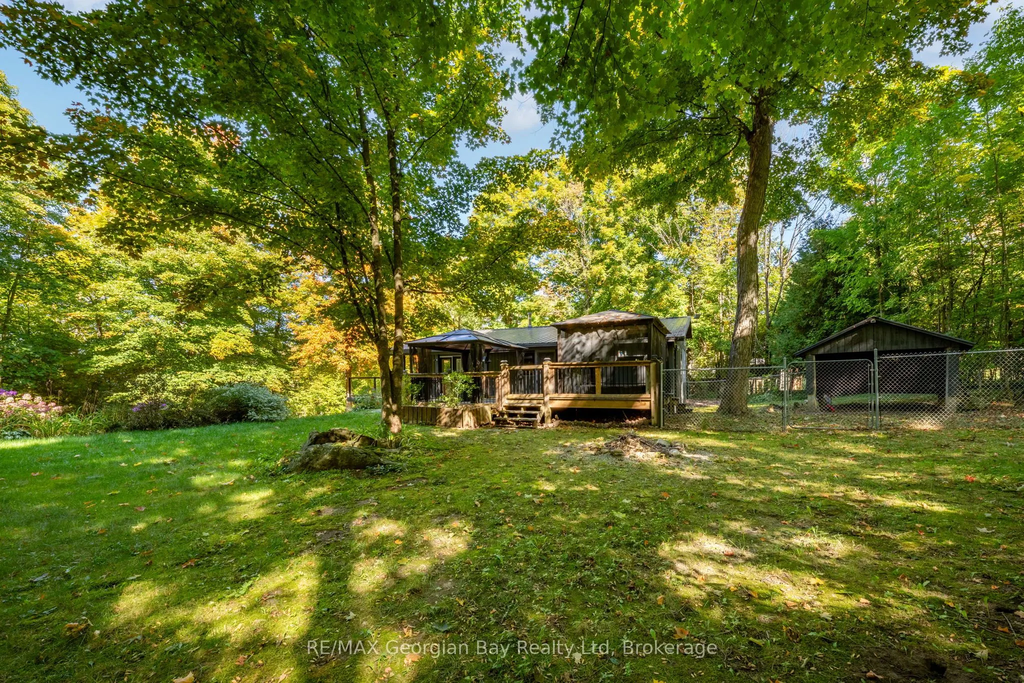 1745 Twin Oaks Crescent