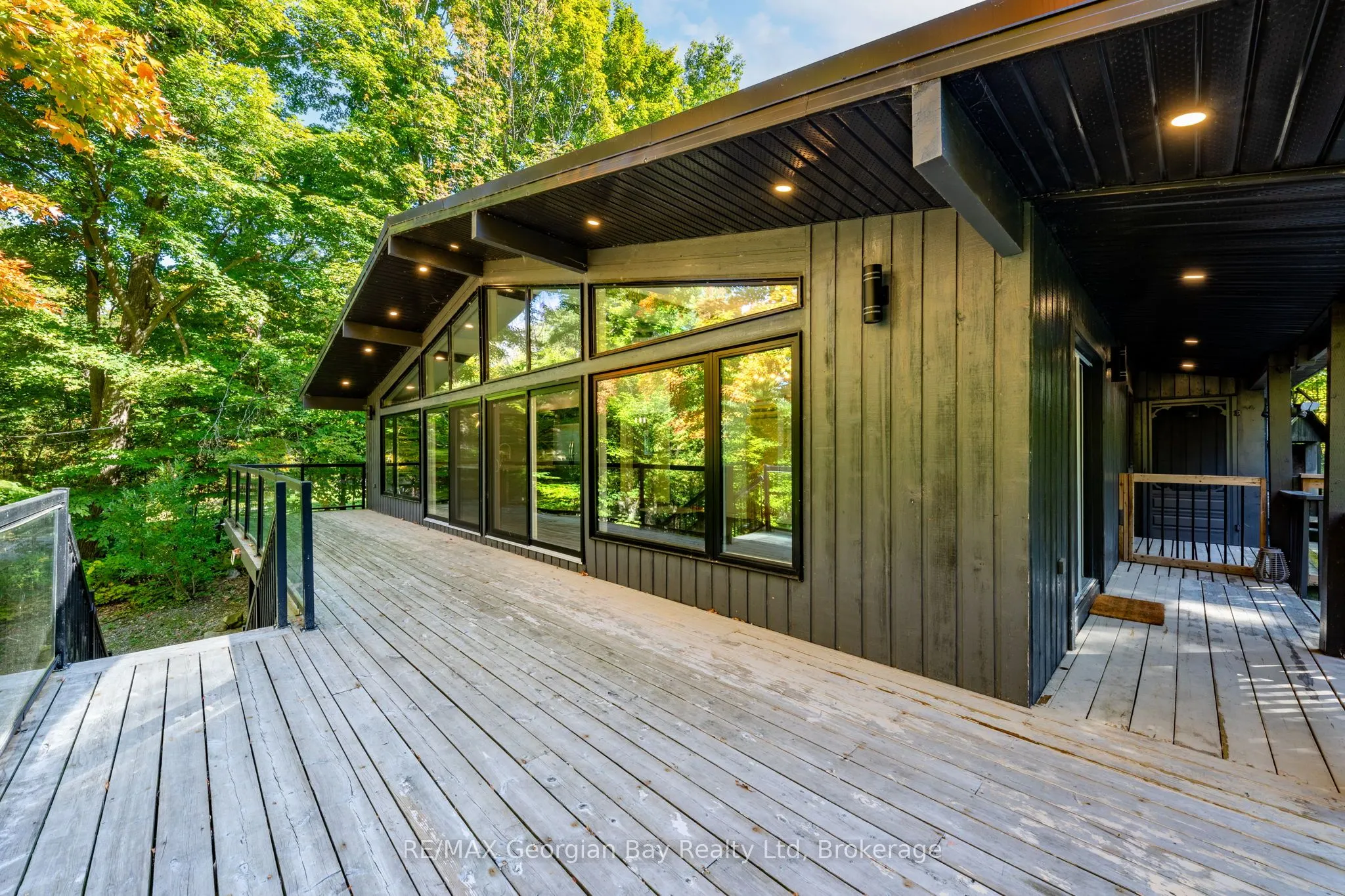 1745 Twin Oaks Crescent