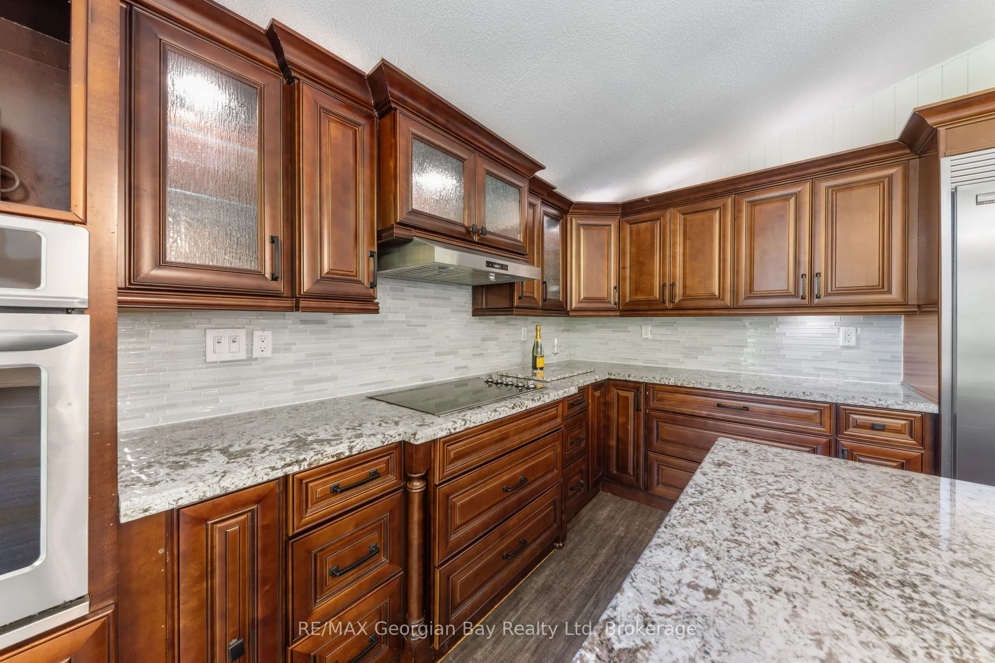 1745 Twin Oaks Crescent
