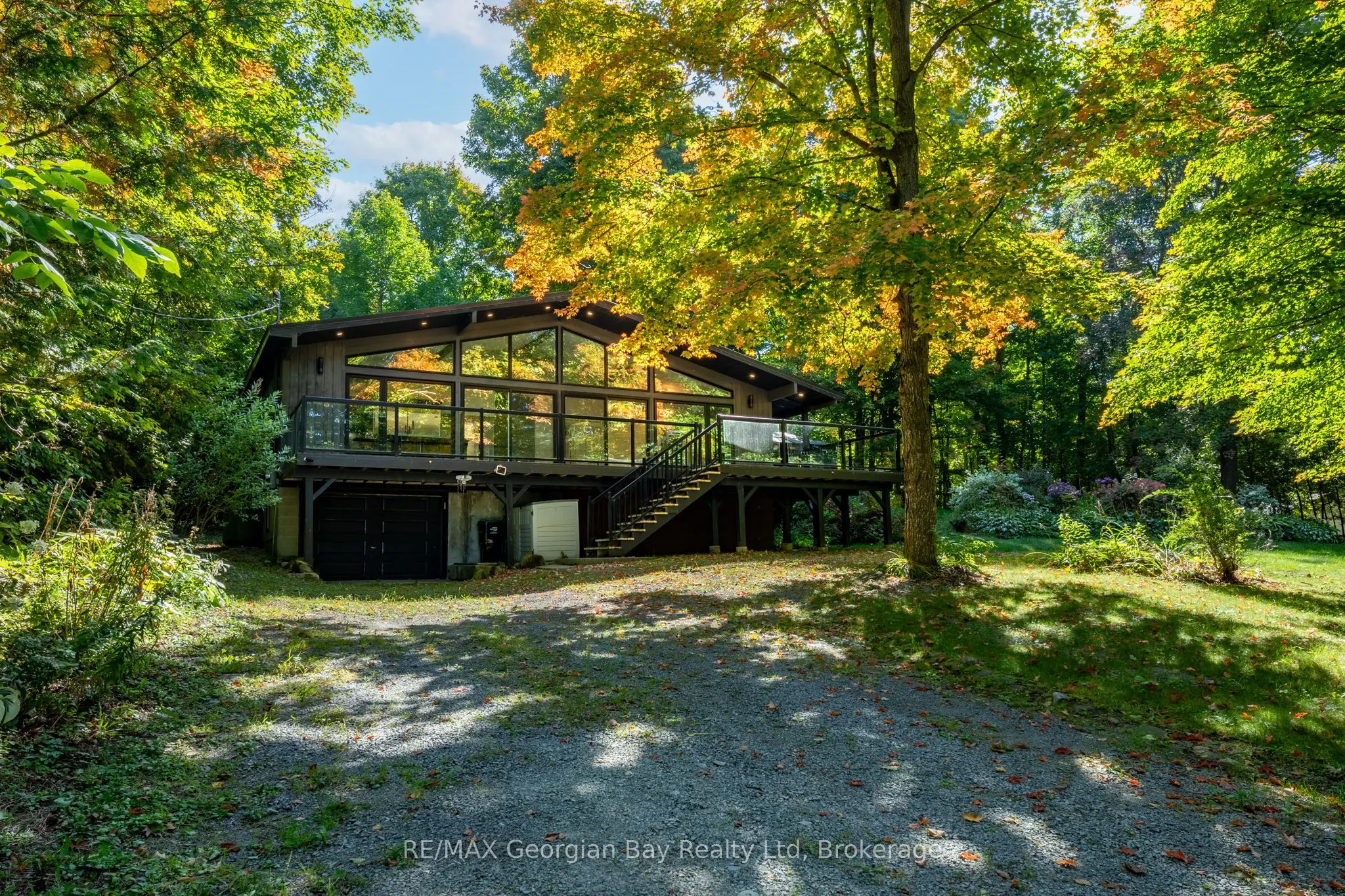 1745 Twin Oaks Crescent