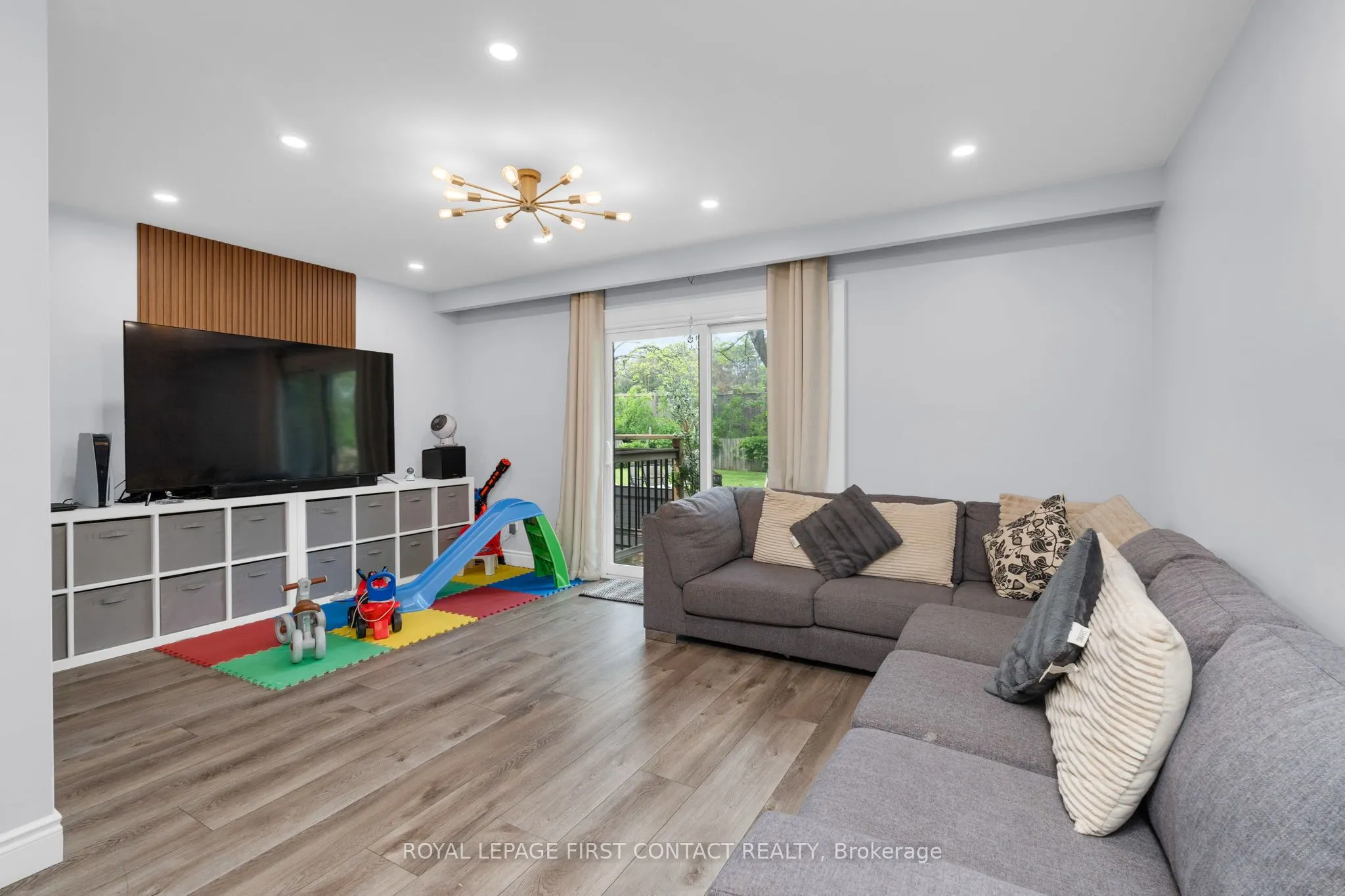 26 Ottaway Avenue