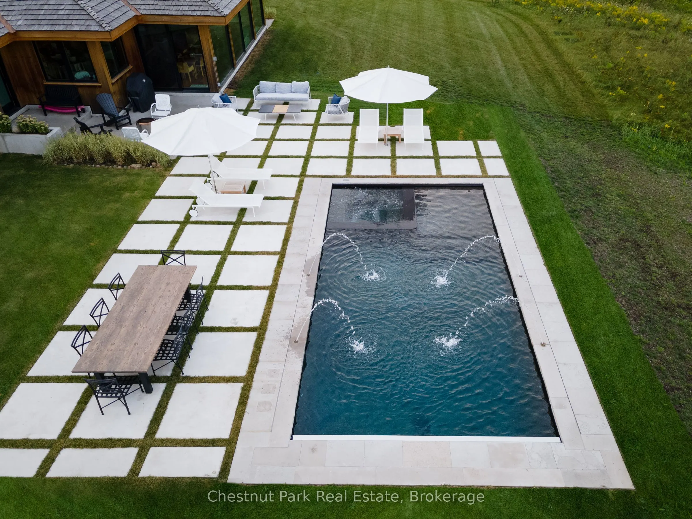 827834 Mulmur-Nottawasaga Townline