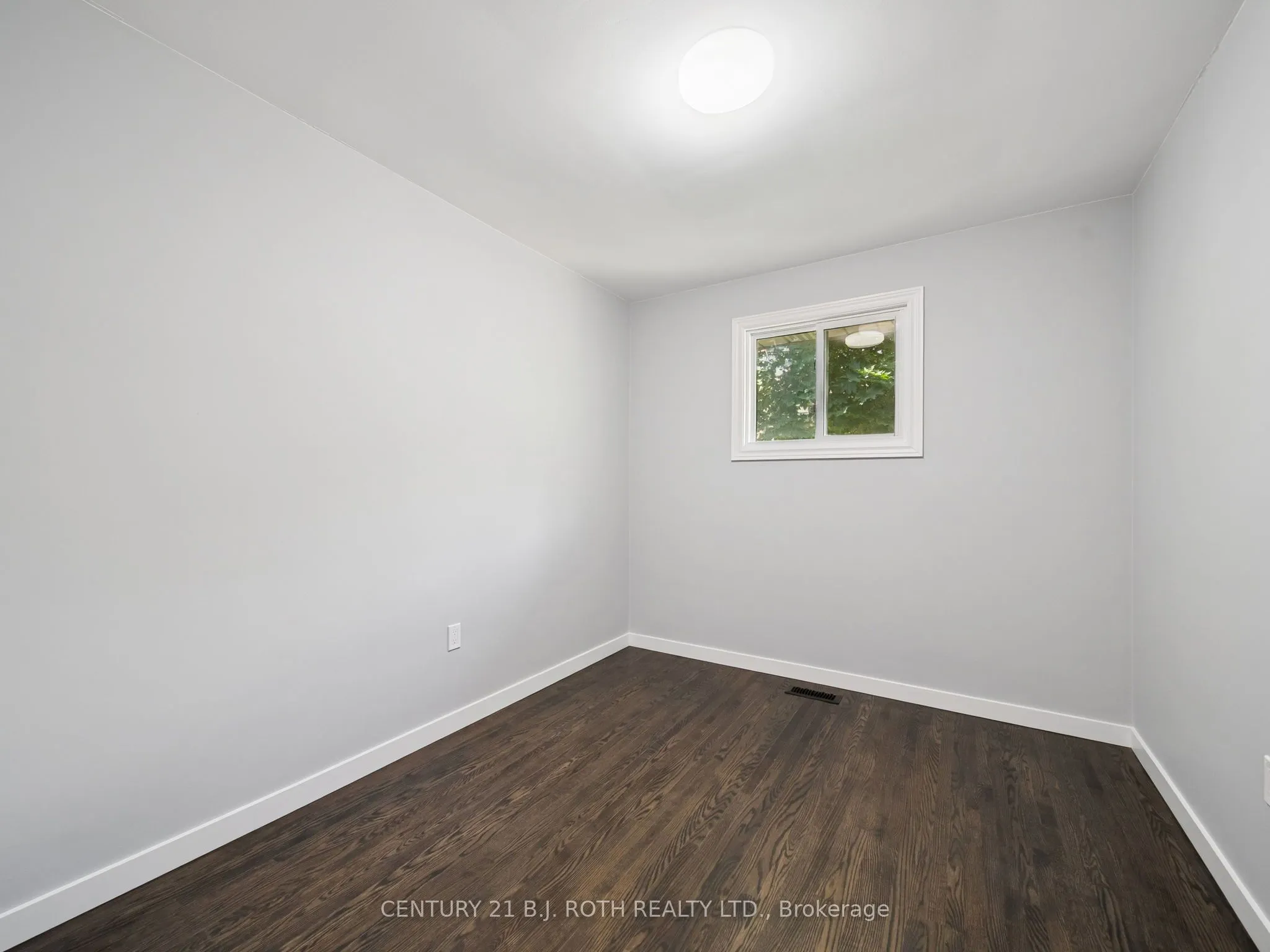 138 Simcoe Street