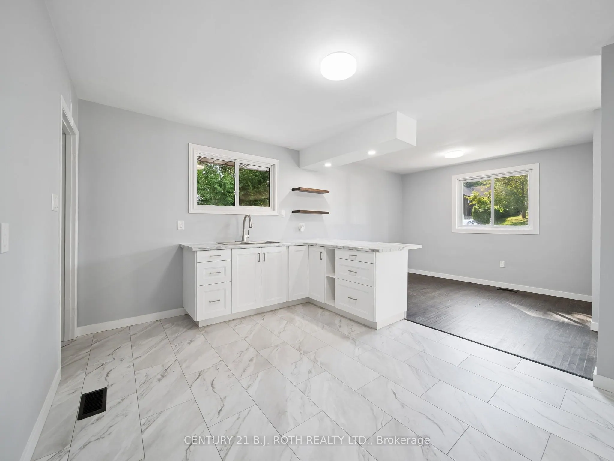 138 Simcoe Street