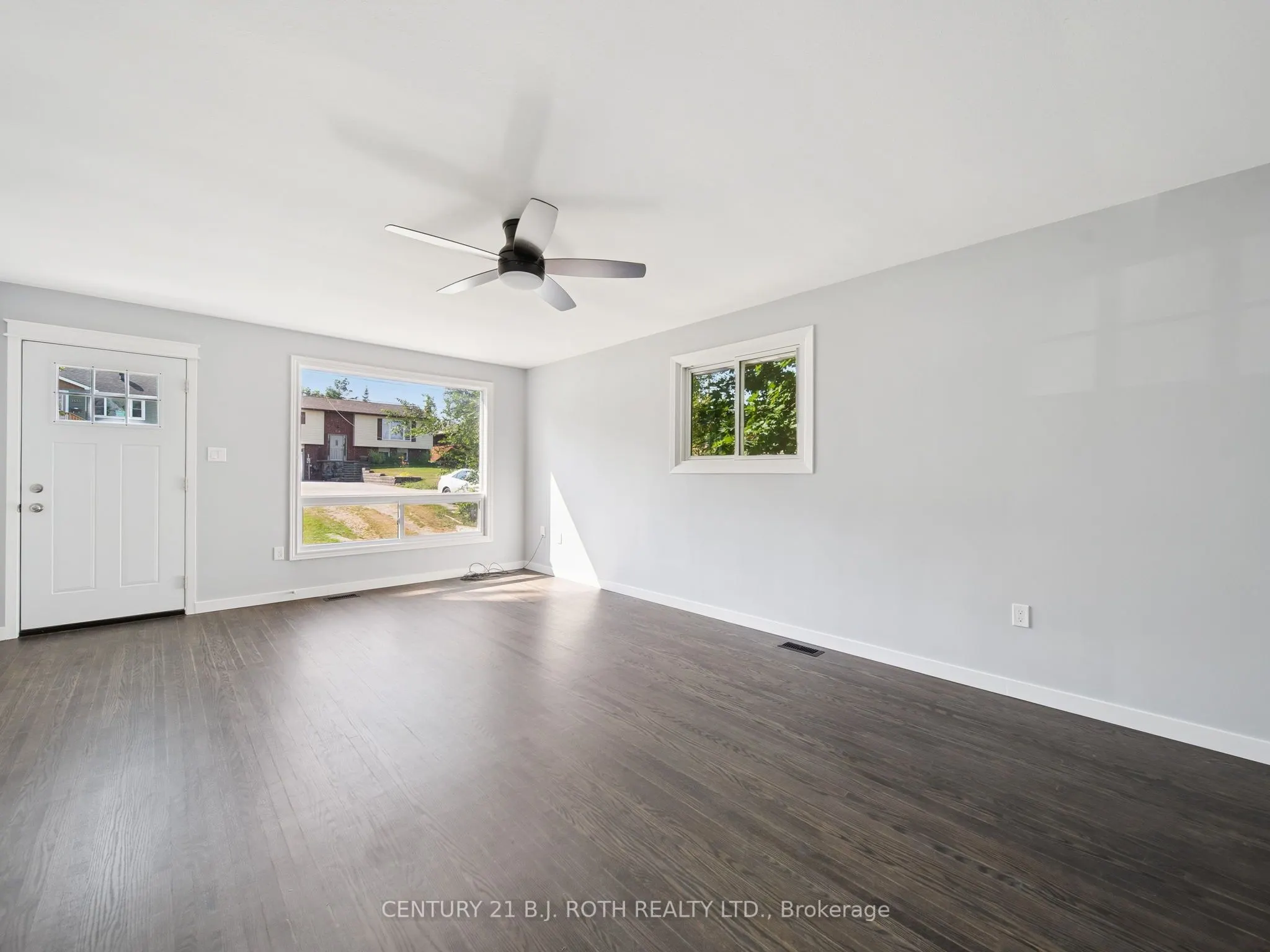 138 Simcoe Street