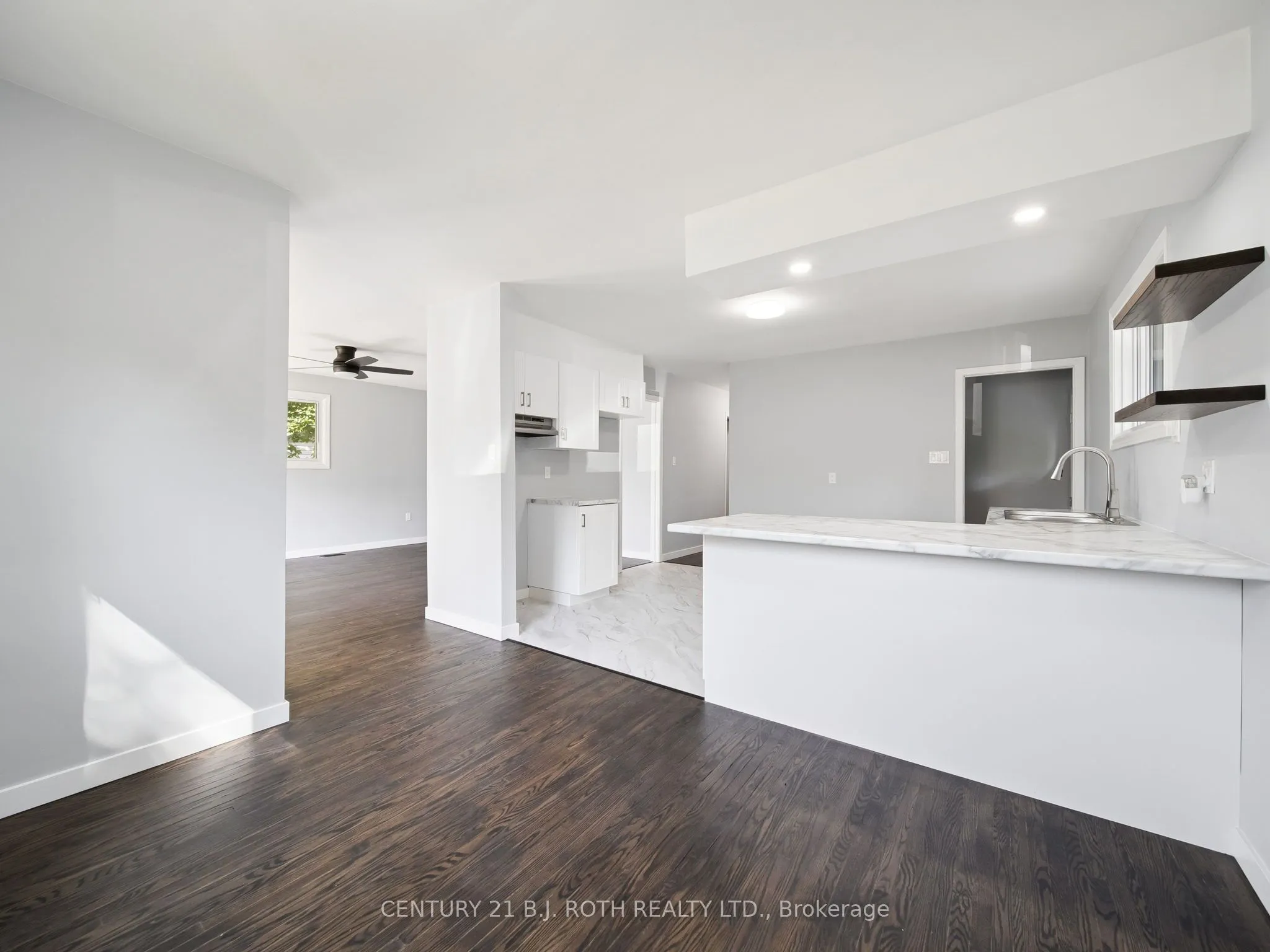 138 Simcoe Street