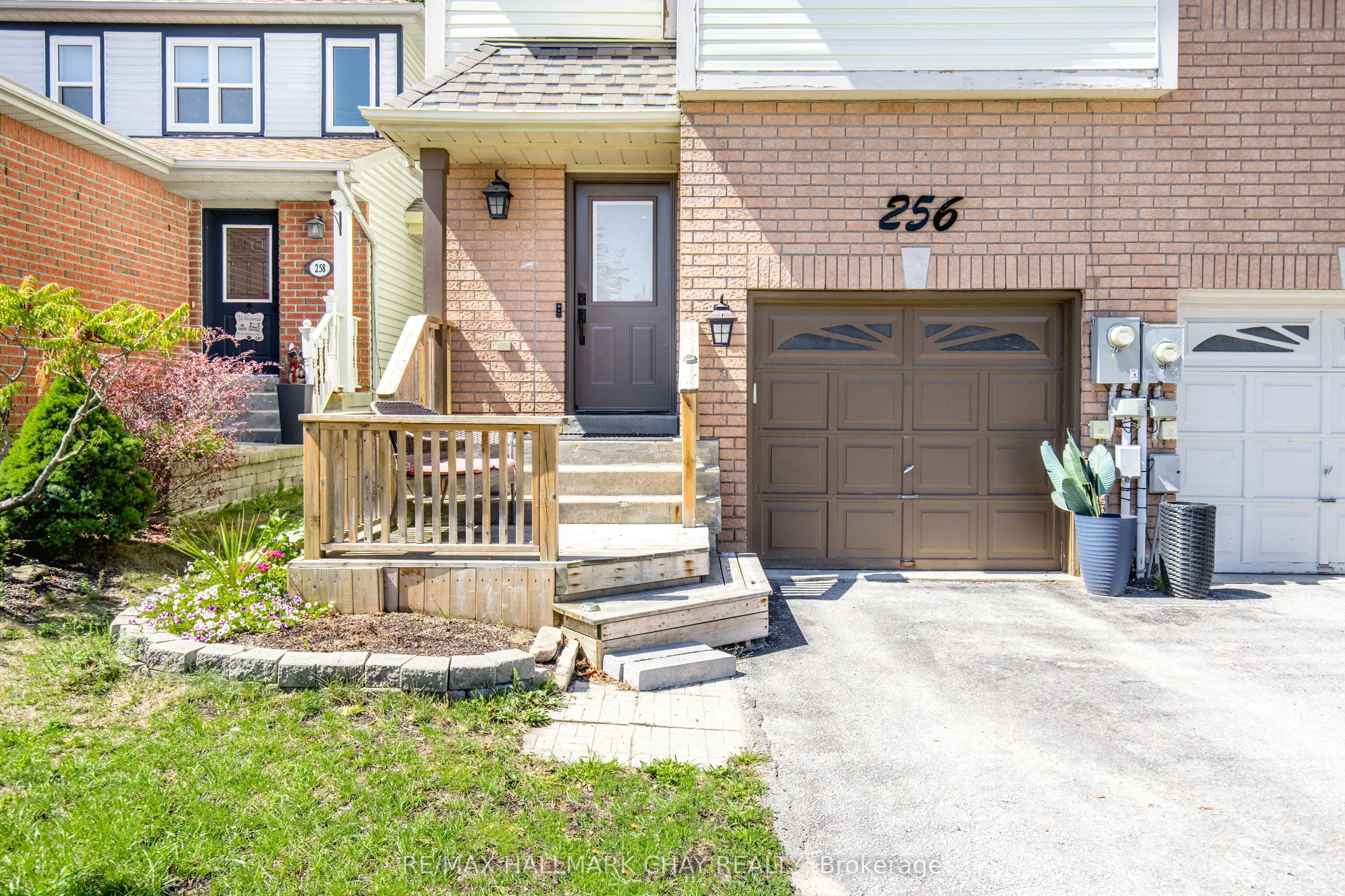 256 Ferndale Drive S