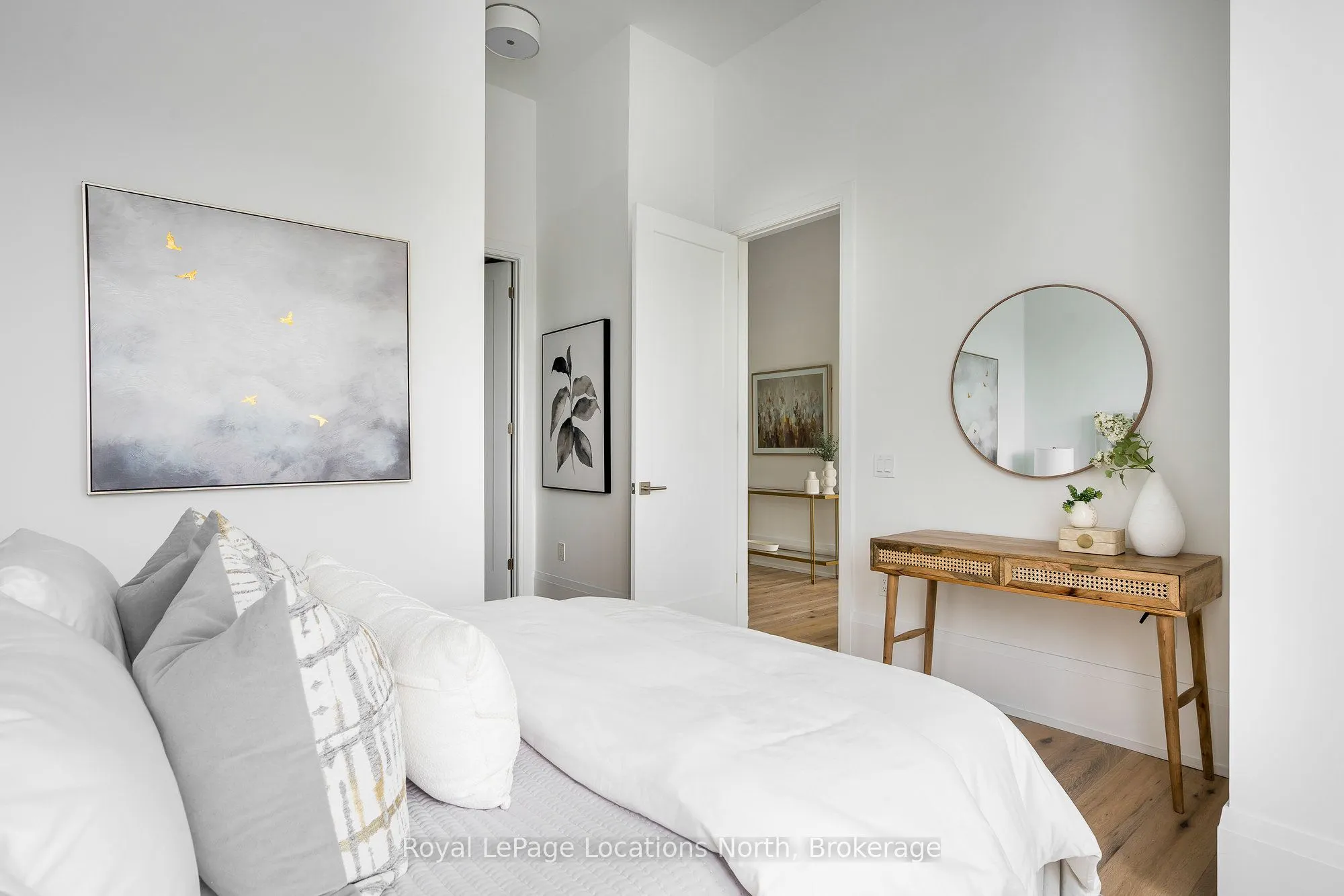 1 Hume Street, #PH609
