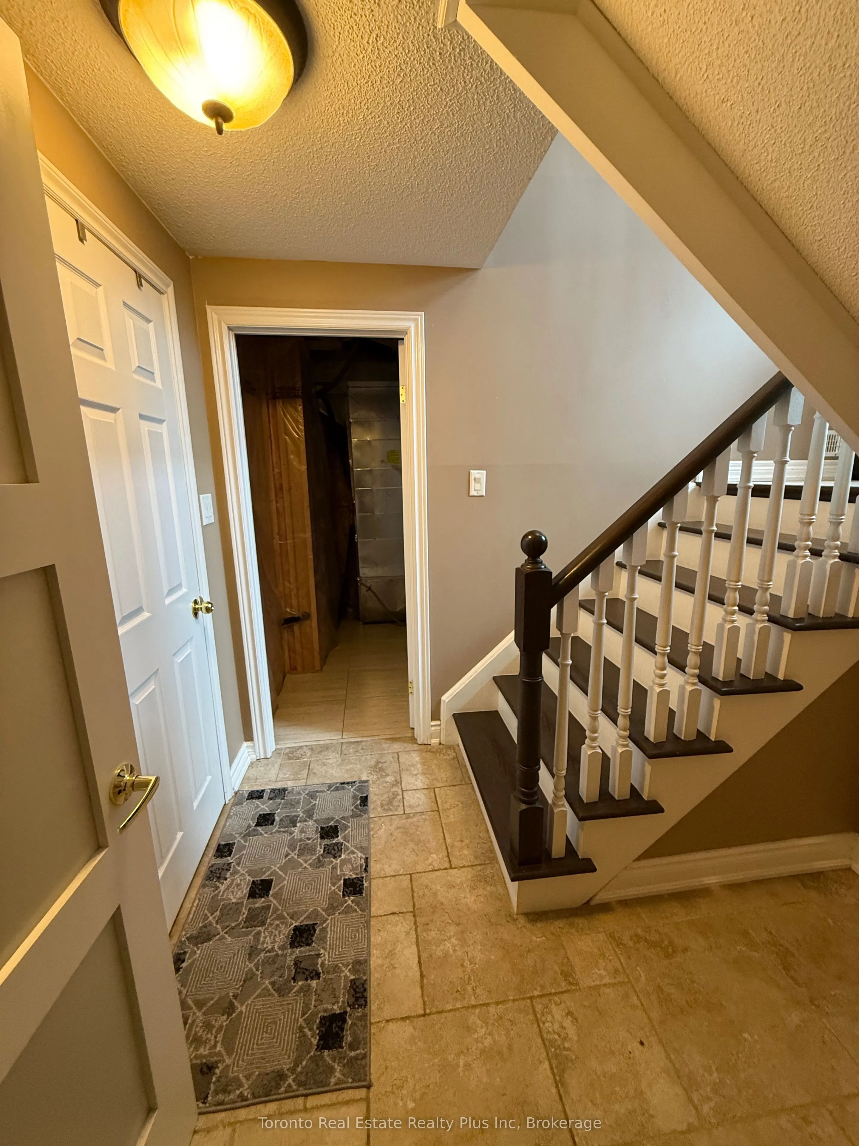 55 MARSELLUS Drive