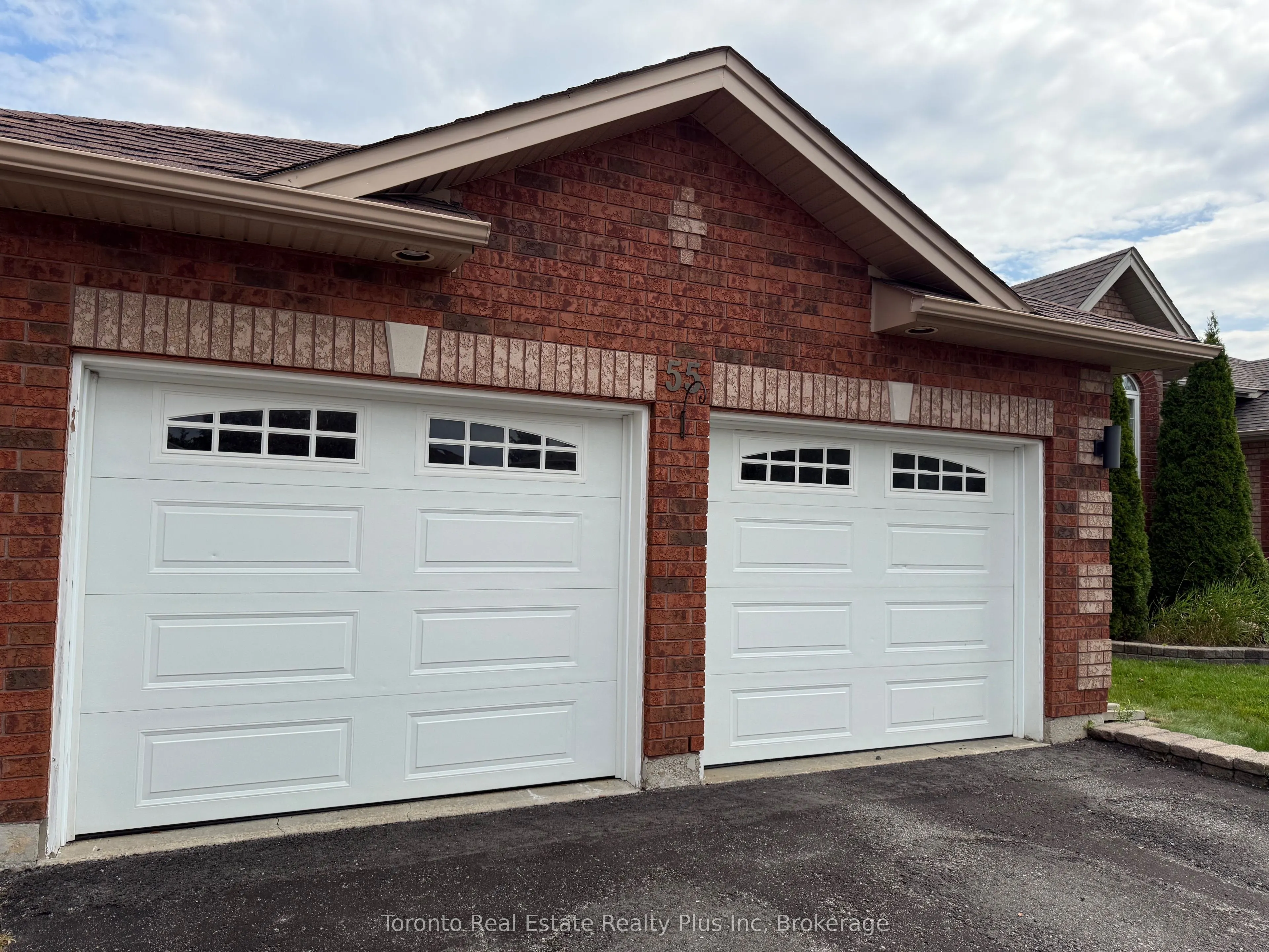 55 MARSELLUS Drive