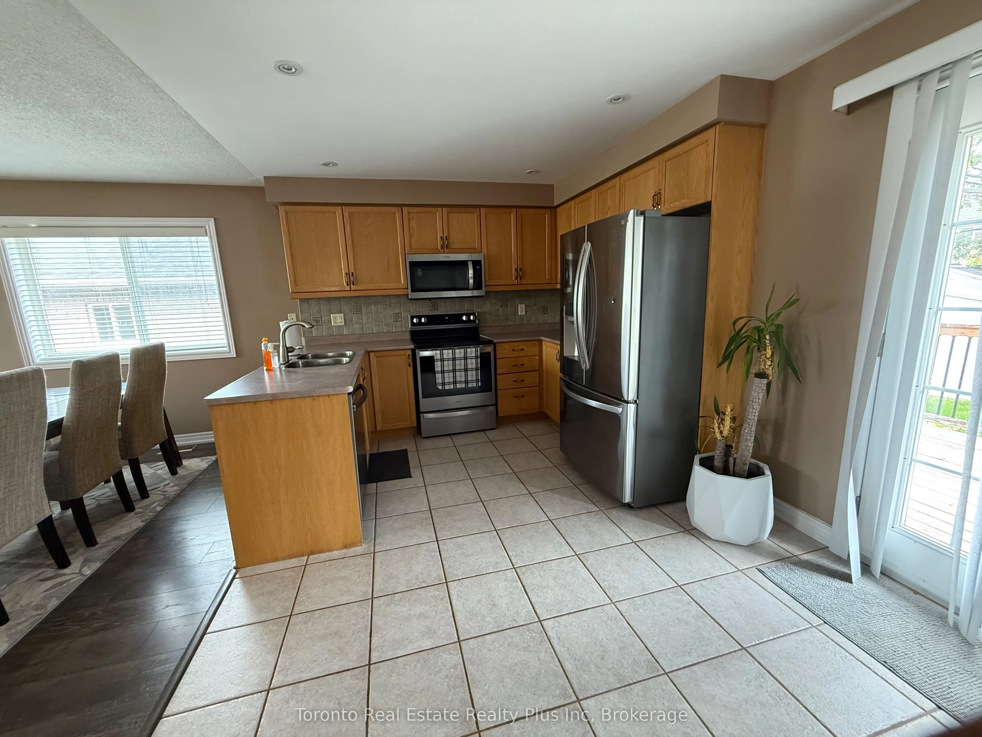 55 MARSELLUS Drive