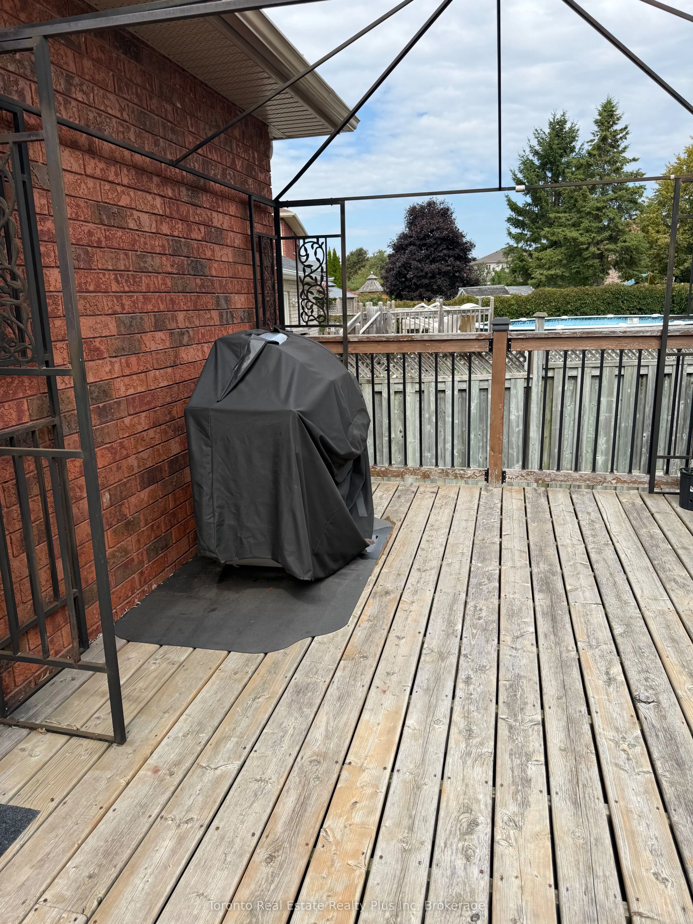 55 MARSELLUS Drive