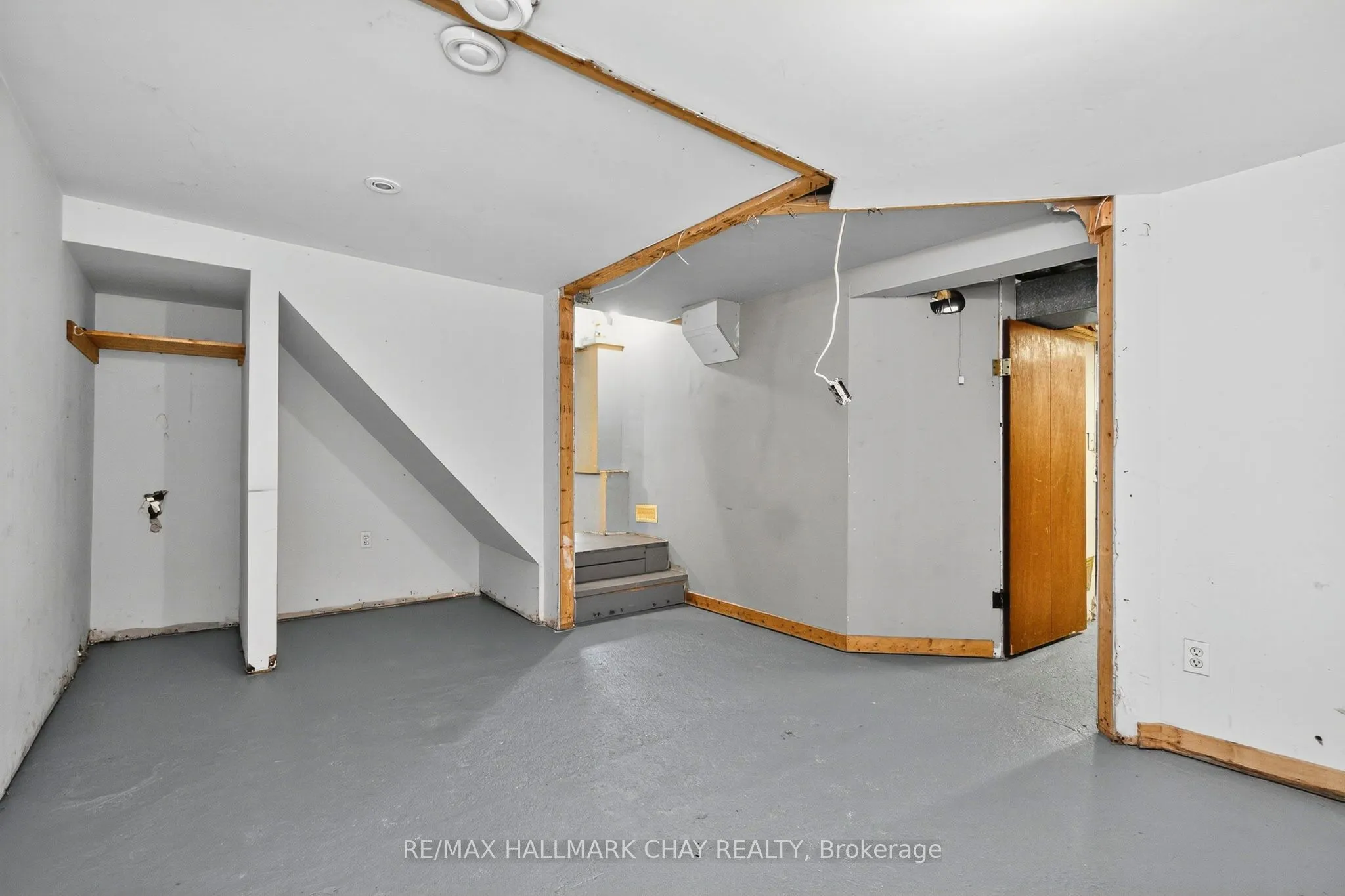 286 Moffat Street