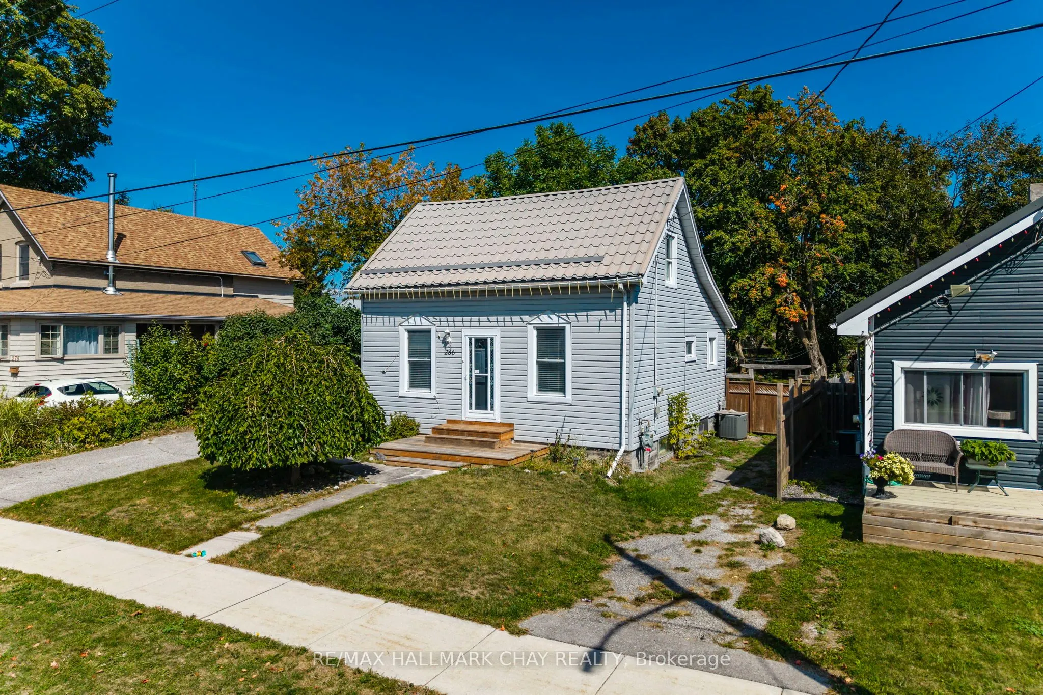 286 Moffat Street