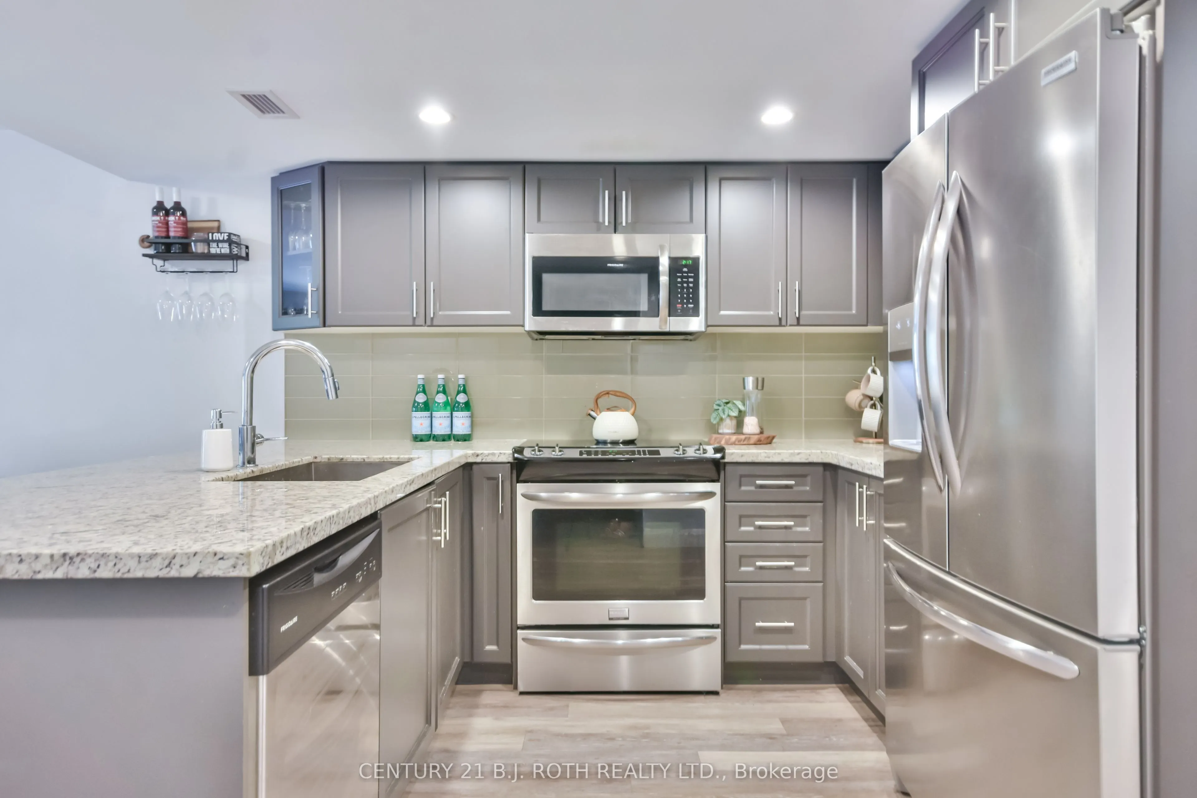 80 Horseshoe Boulevard, #406