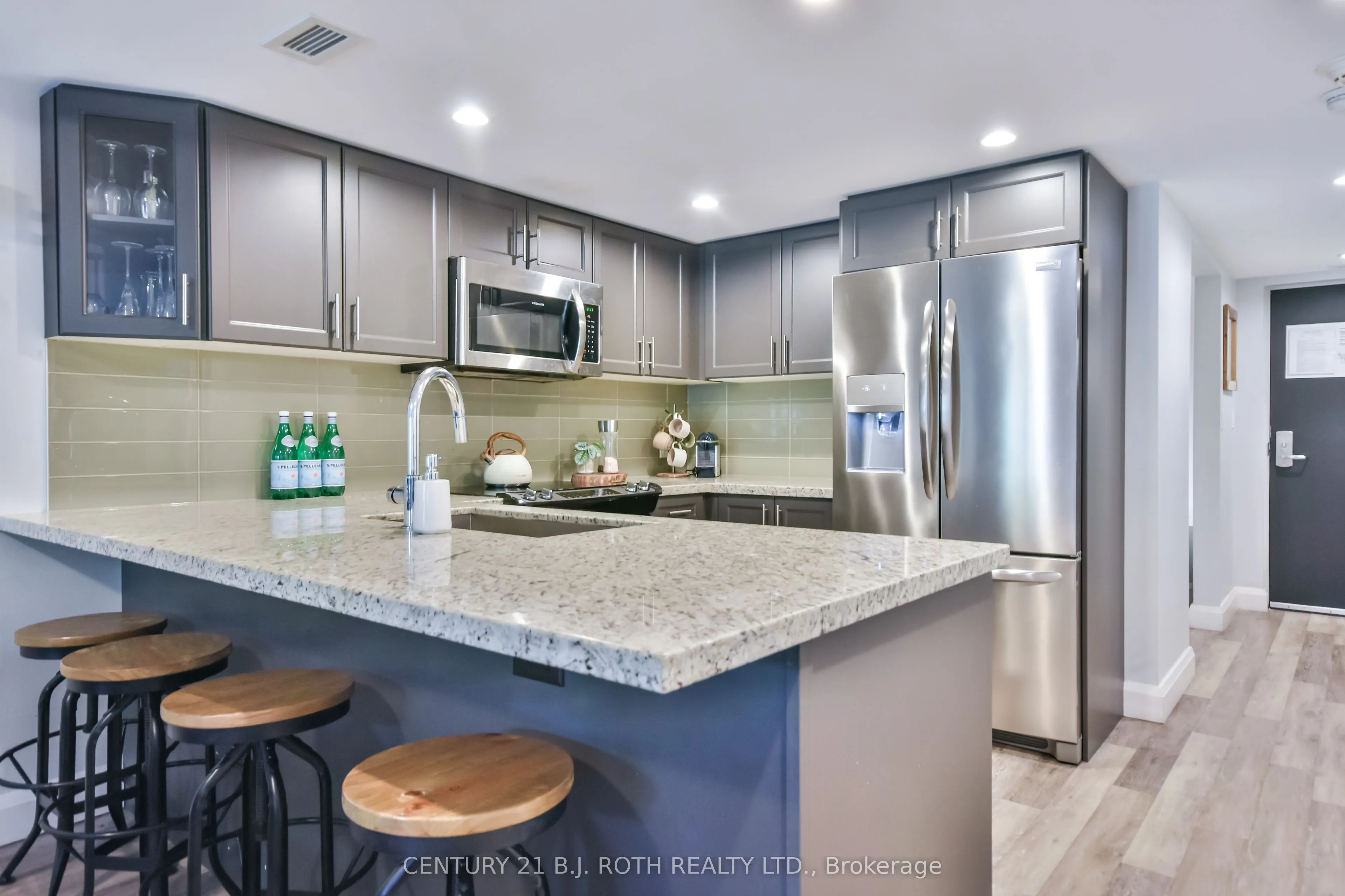 80 Horseshoe Boulevard, #406