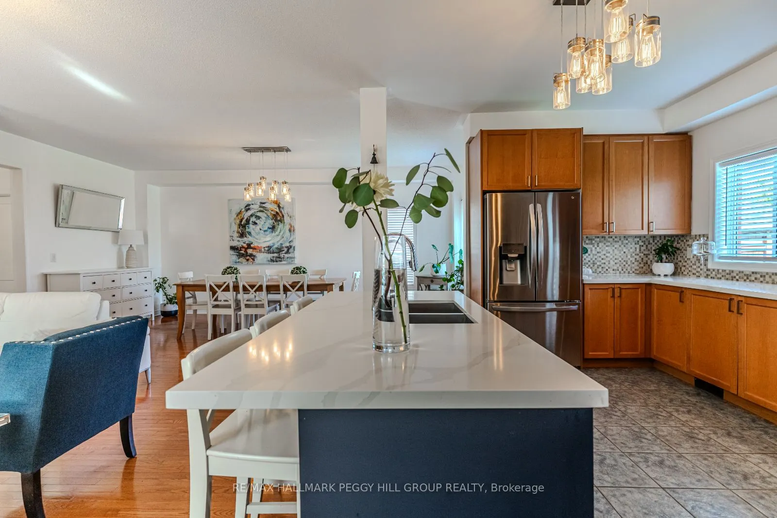 64 Lake Crescent