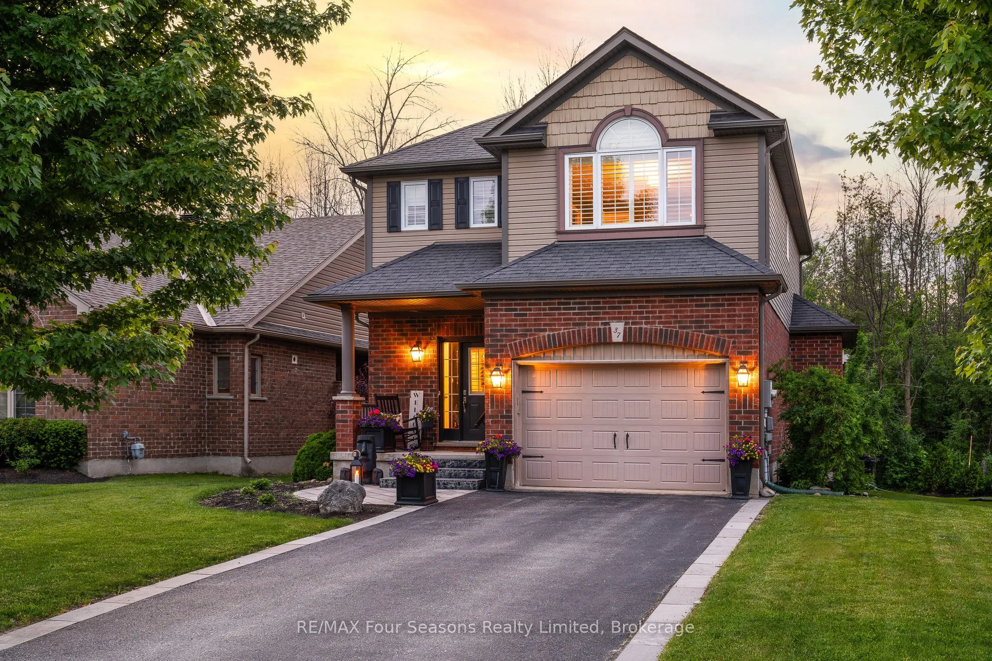 37 Chamberlain Crescent