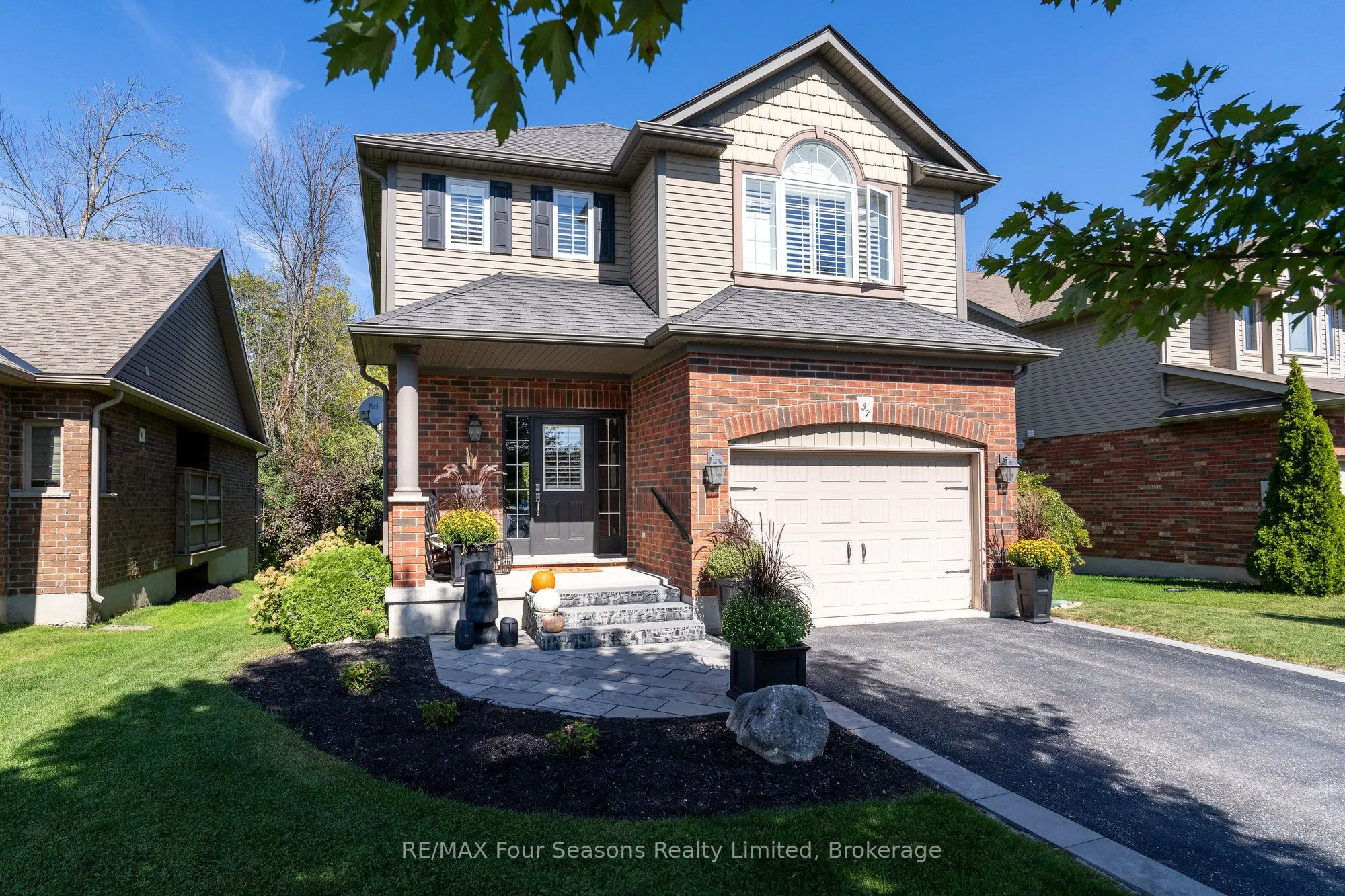 37 Chamberlain Crescent