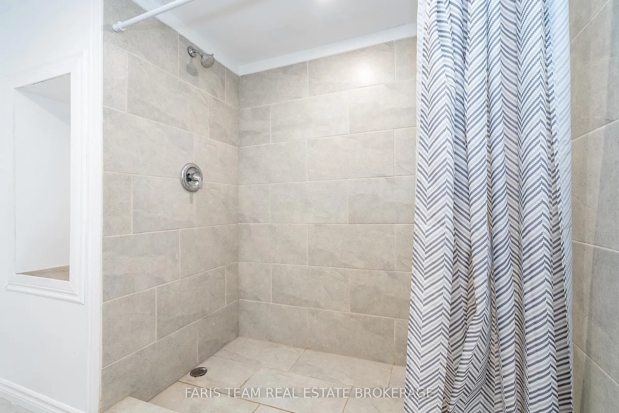 233 Innisfil Street, #19