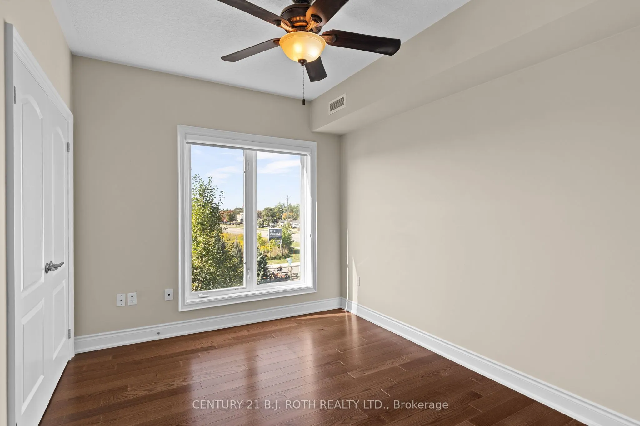 720 YONGE Street, #218