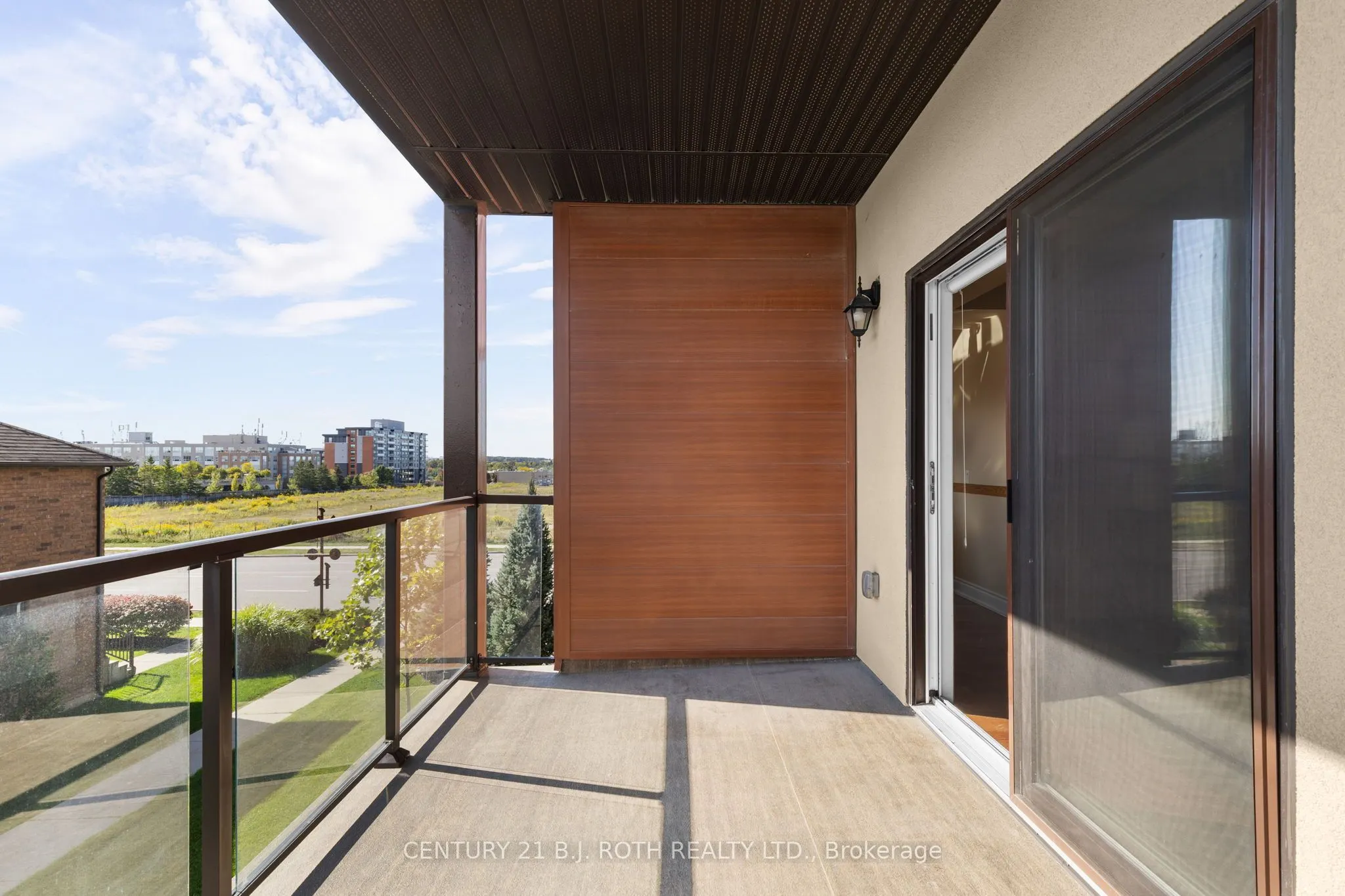 720 YONGE Street, #218
